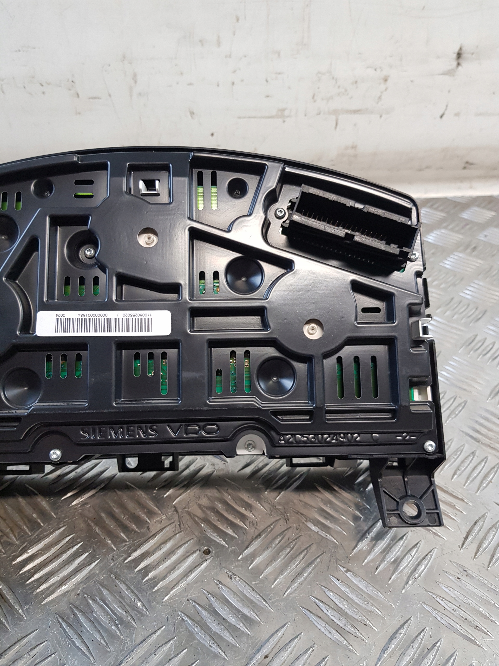 dials 13186328HK OPEL ASTRA H 1.4B 04R- EUROPA