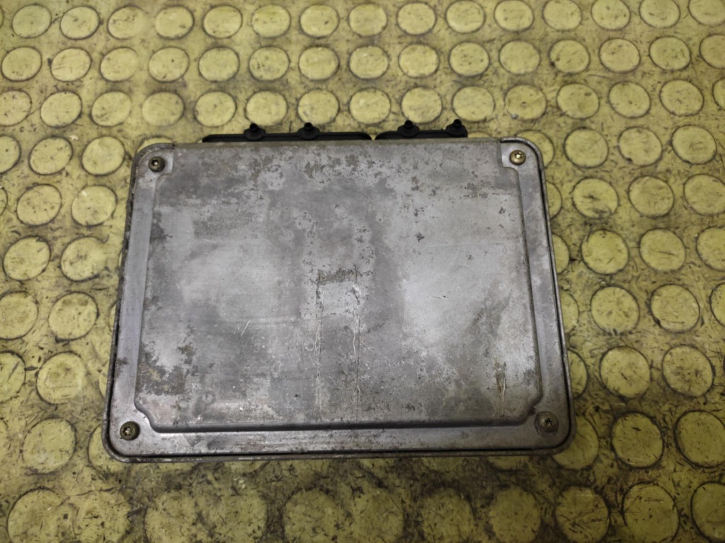 SEAT TOLEDO II 1.9 TDI control unit of the engine 038906018BT