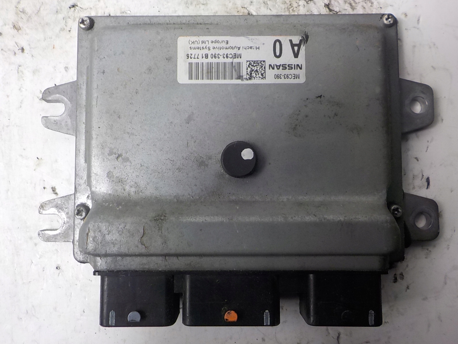 NISSAN computer control unit MEC93-390 A0