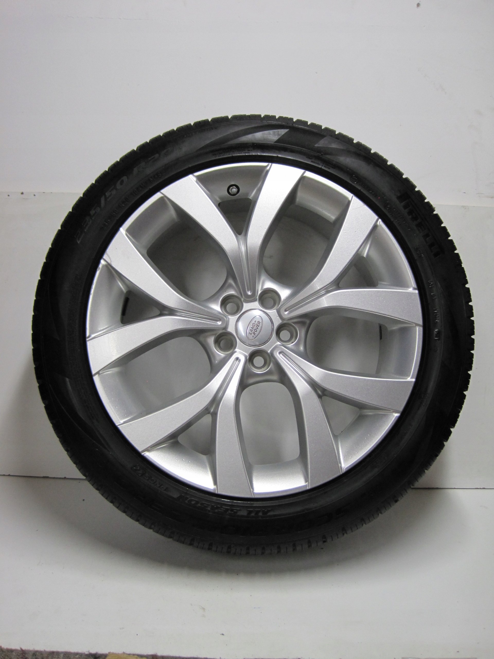 wheels discs tyres Range Rover Evoque R20 M+S 5mm