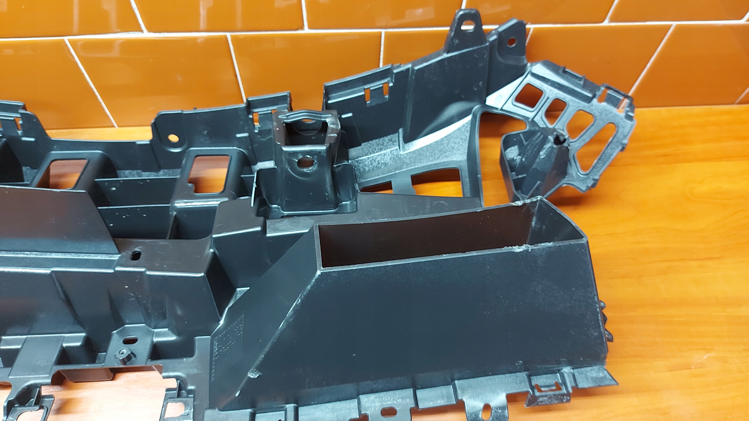 front body wall front pillar console TOYOTA AYGO II 14