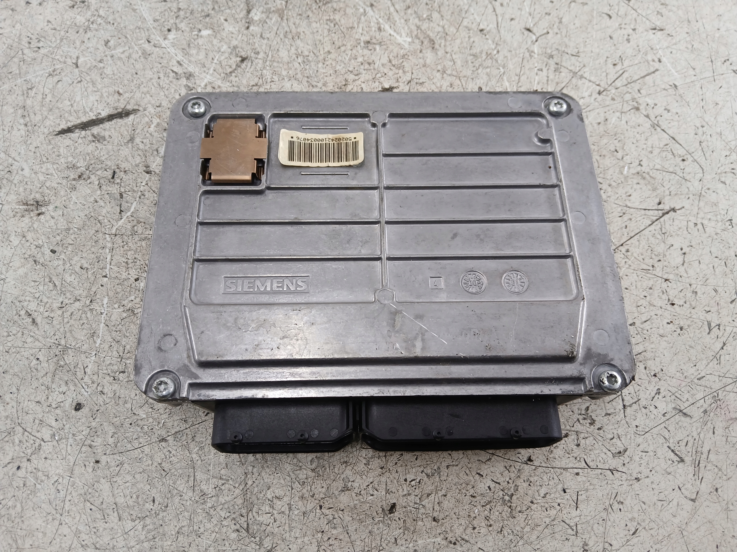 VW PASSAT B5 1.6 control unit of the engine 3B0906018