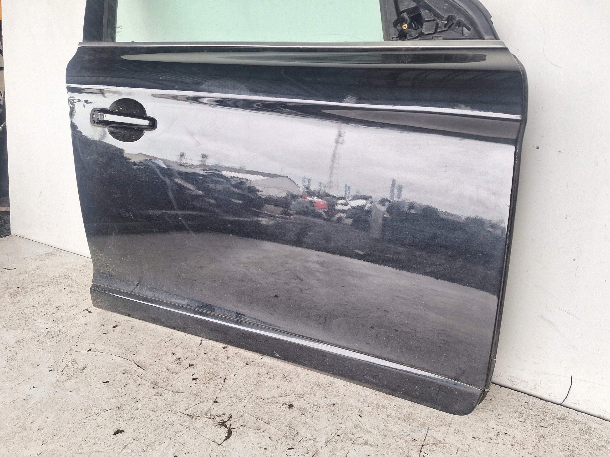 VOLVO XC60 and 08-13 door right front 452-46