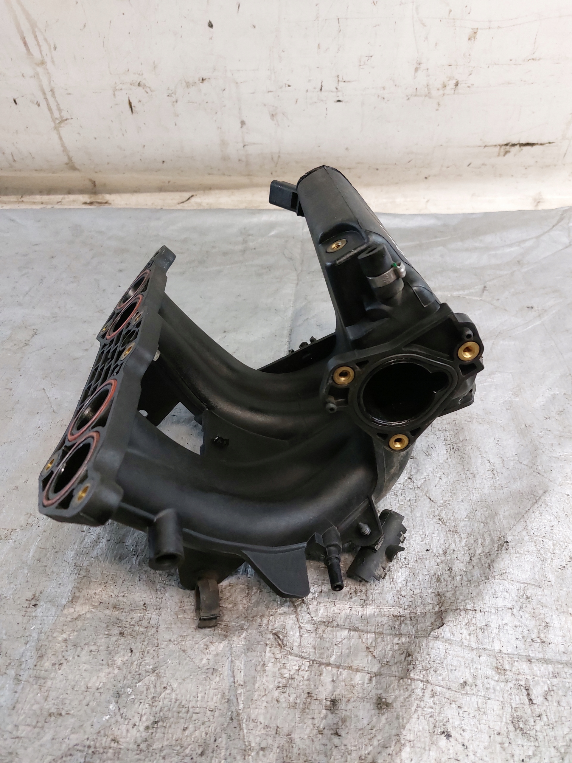 intake manifold PEUGEOT 206 1.1