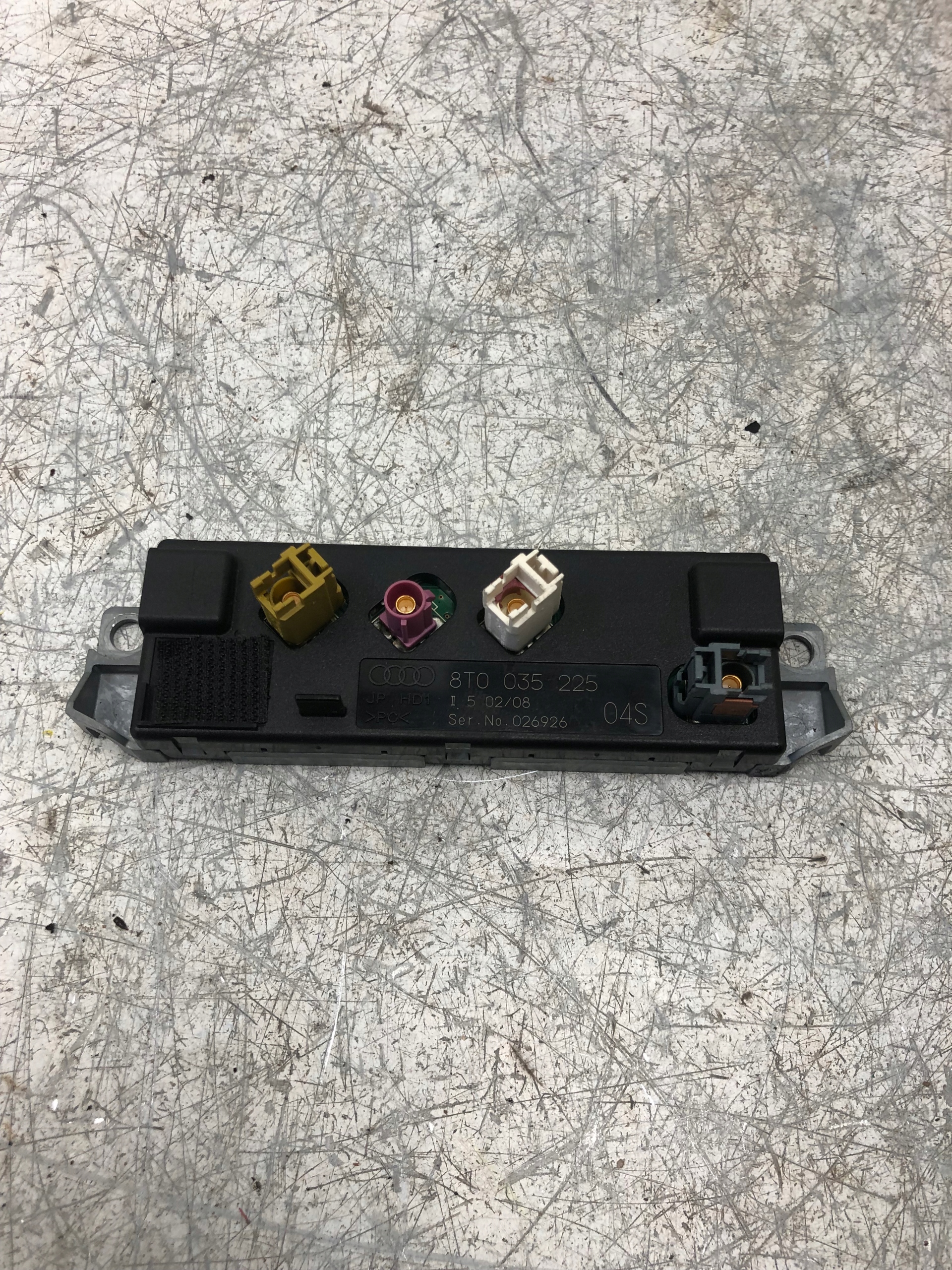 amplifier ANTENY AUDI A5 COUPE 8T0035225