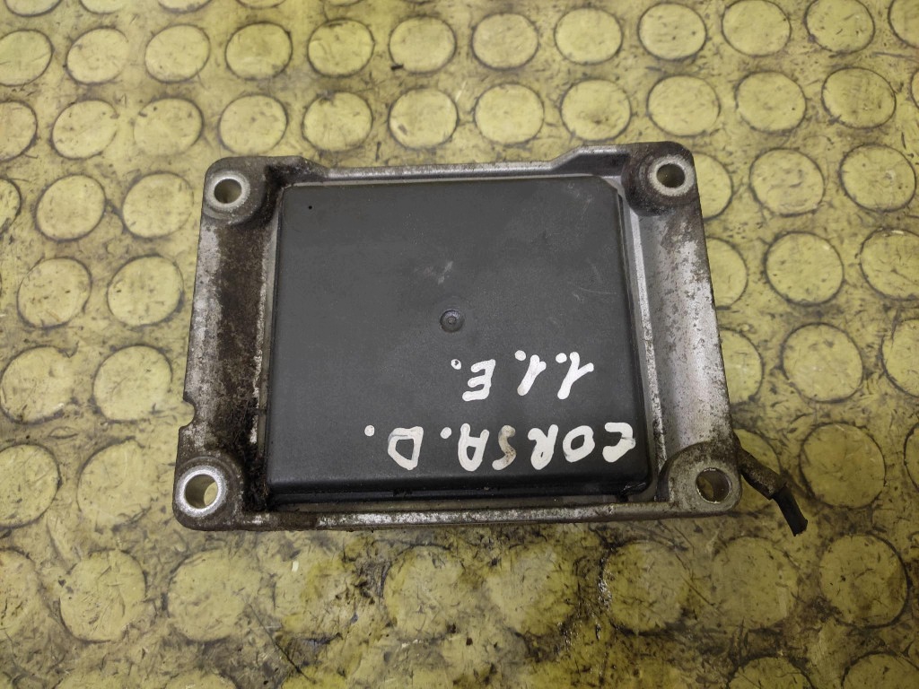 OPEL CORSA D unité de commande électronique uce moteur 0261208939