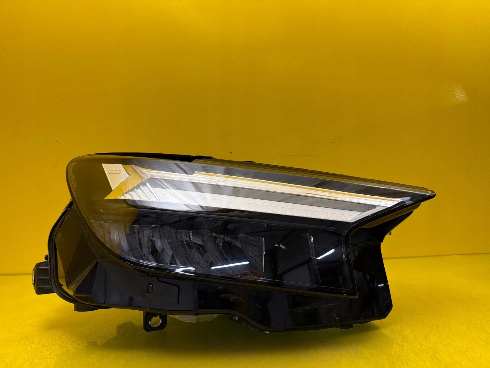 Licht rechts Audi Q4 E-Tron Full Led 89A941034