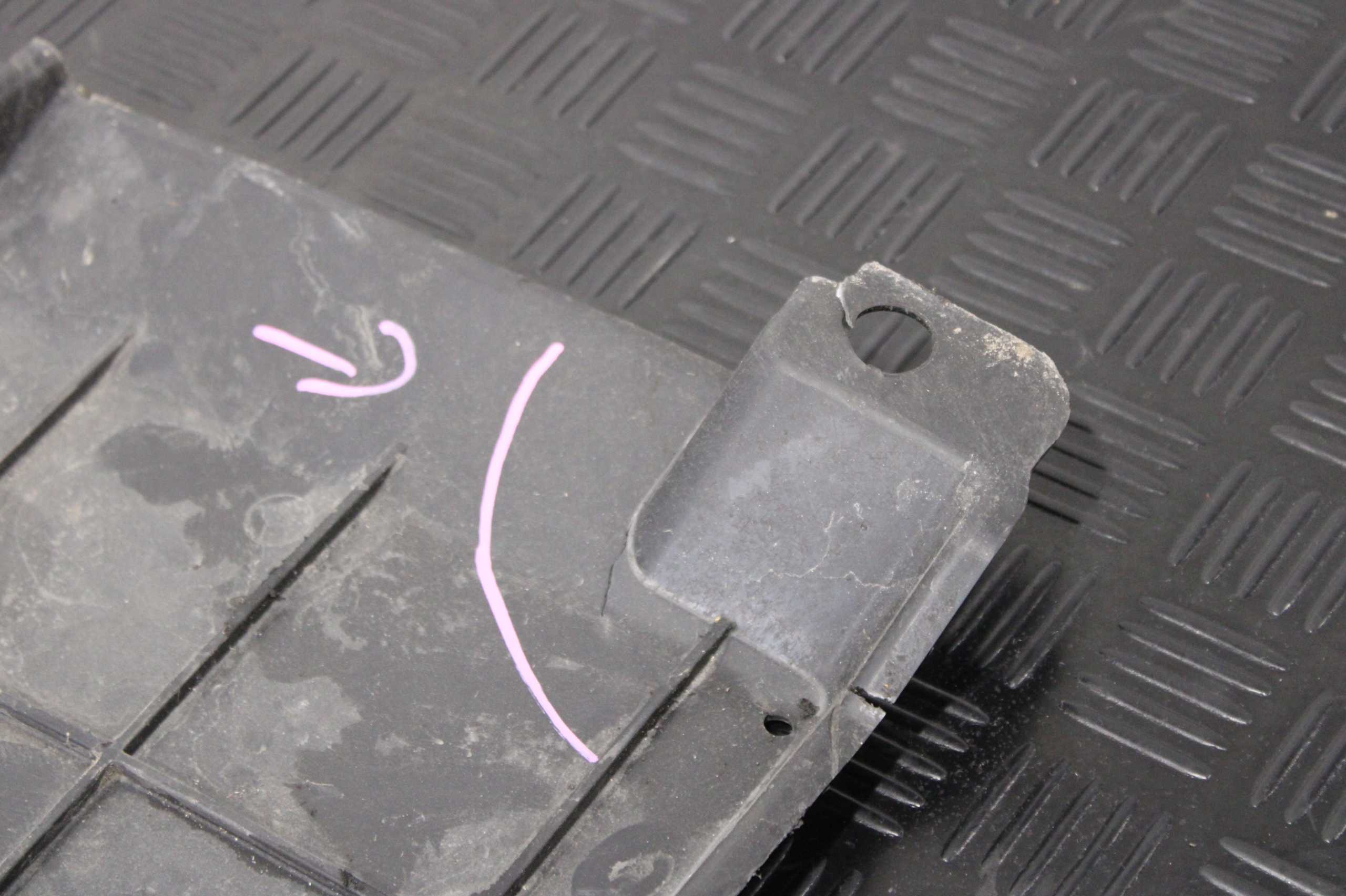 cover chassis left JEEP COMPASS II 2 LIFT 52157001