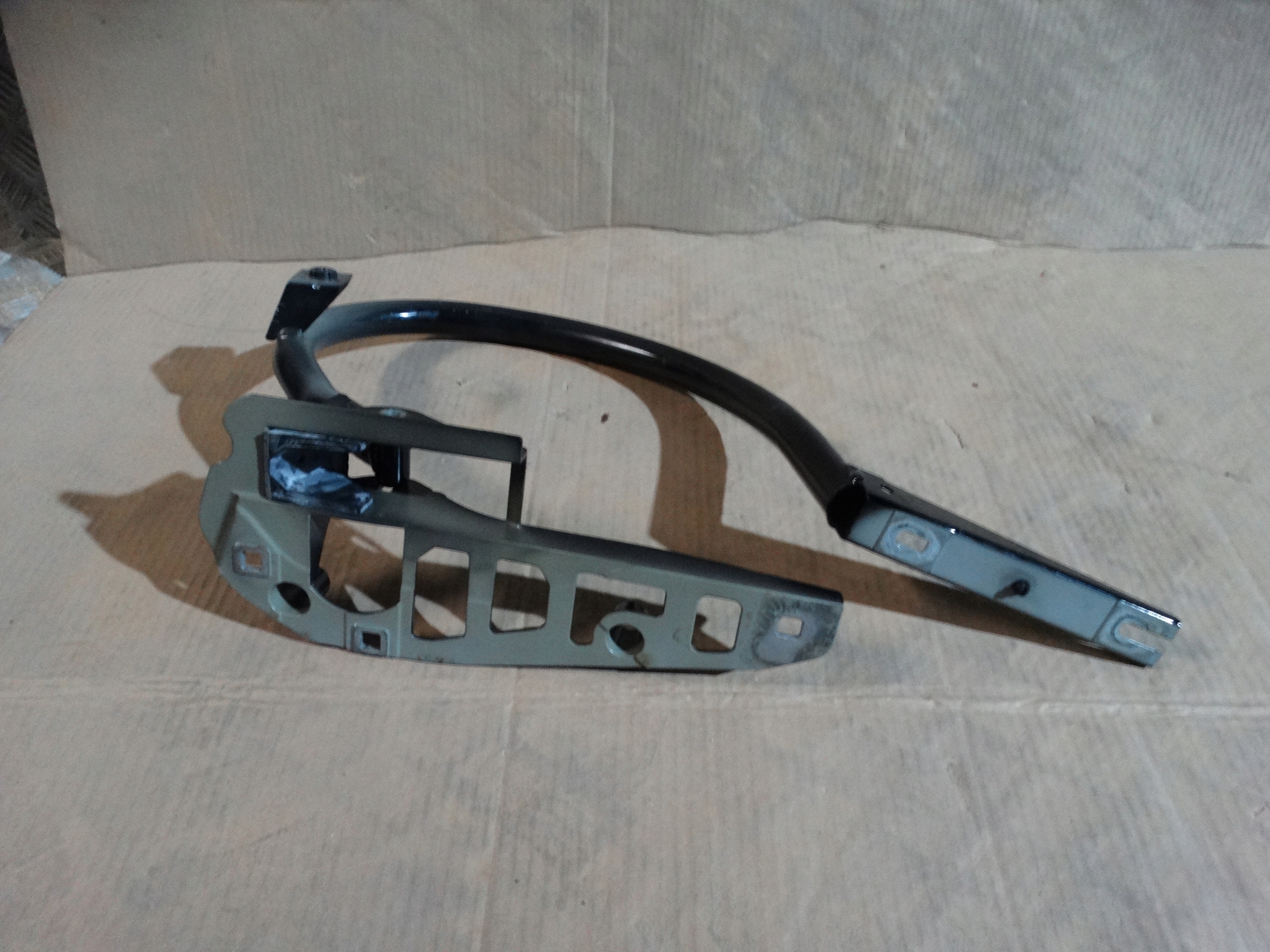 hinge bonnet right rear holder MERCEDES W213 1