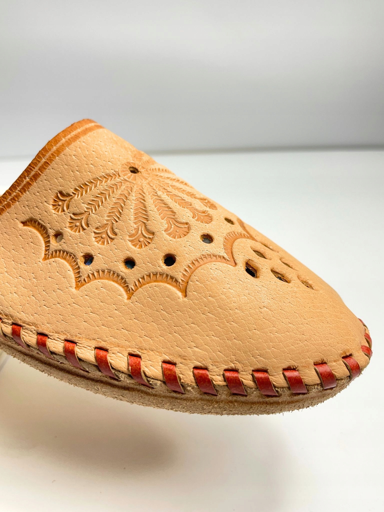 KAPCIE PANTOFLE DOMOWE DAMSKIE SKÓRZANE GÓRALSKIE WYGODNE LACZKI Rozmiar 38