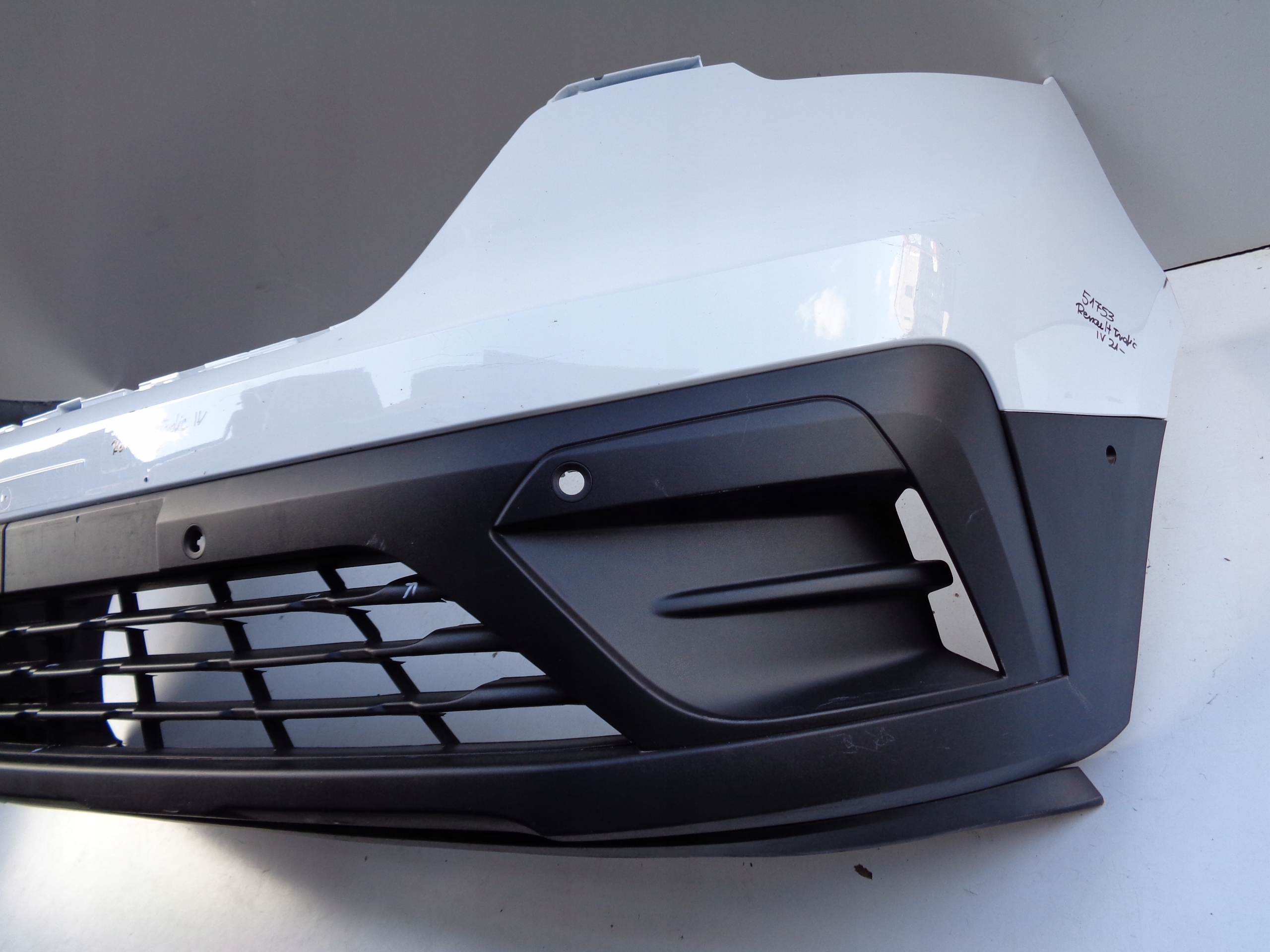 front bumper RENAULT TRAFIC III 21- LIFT IV NR 51753