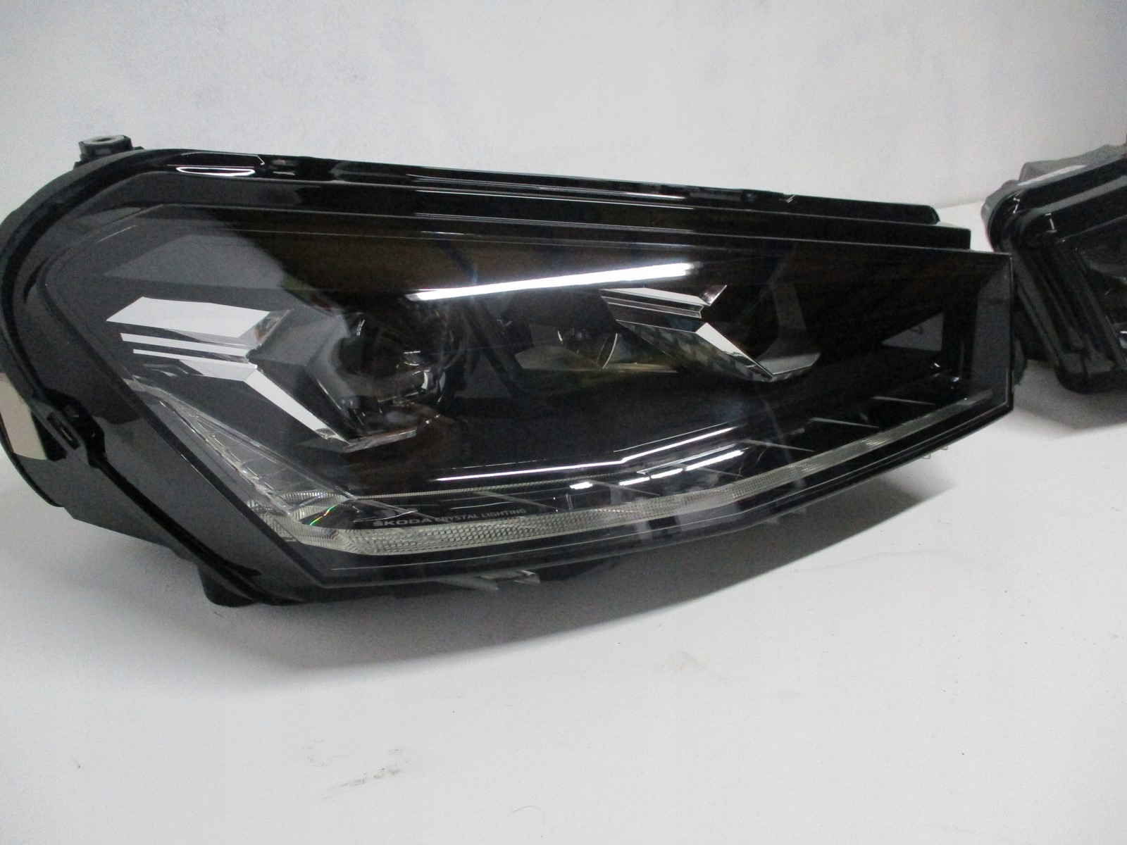 light front Skoda Fabia 6V0 FULL LED 6VB941016B 6VB941015B new