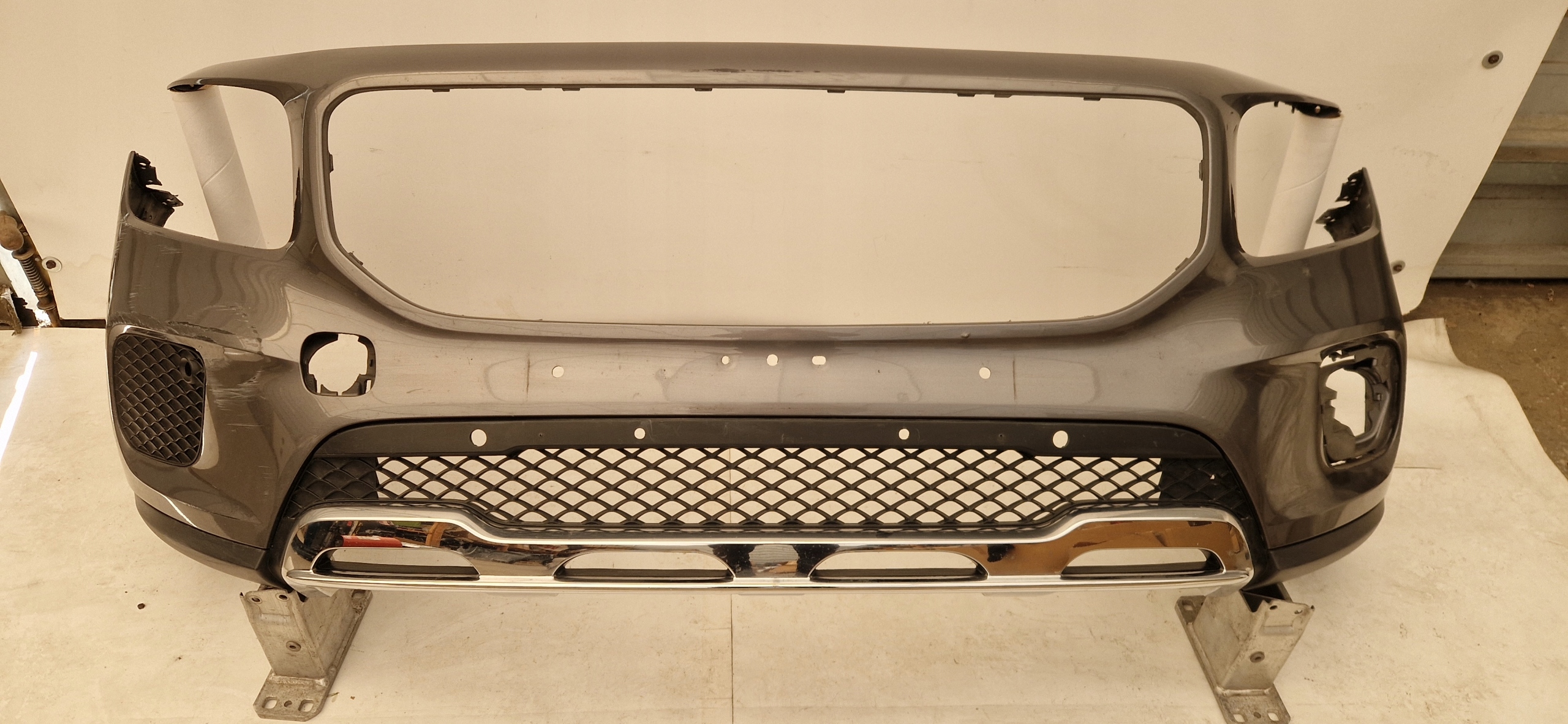 MERCEDES GLB 247 ZDERZAK PRZEDNI PRZÓD