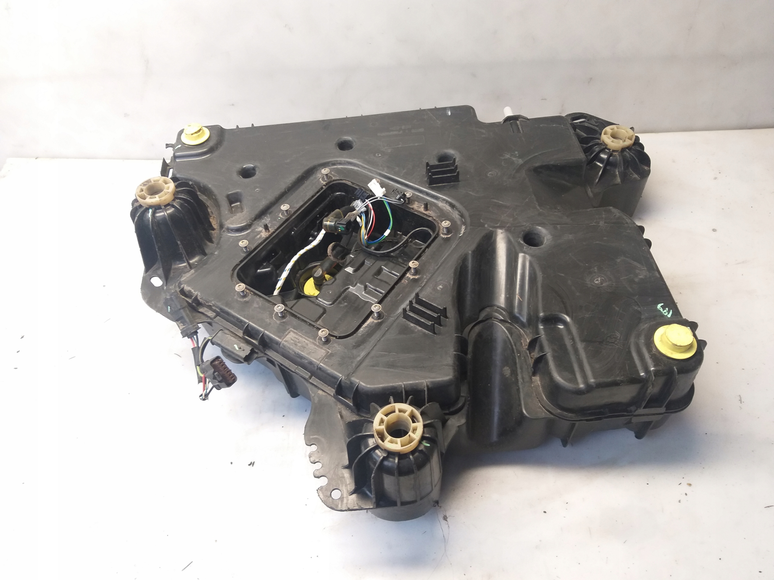 ZBIORNIK ADBLUE PEUGEOT CITROEN P1001374