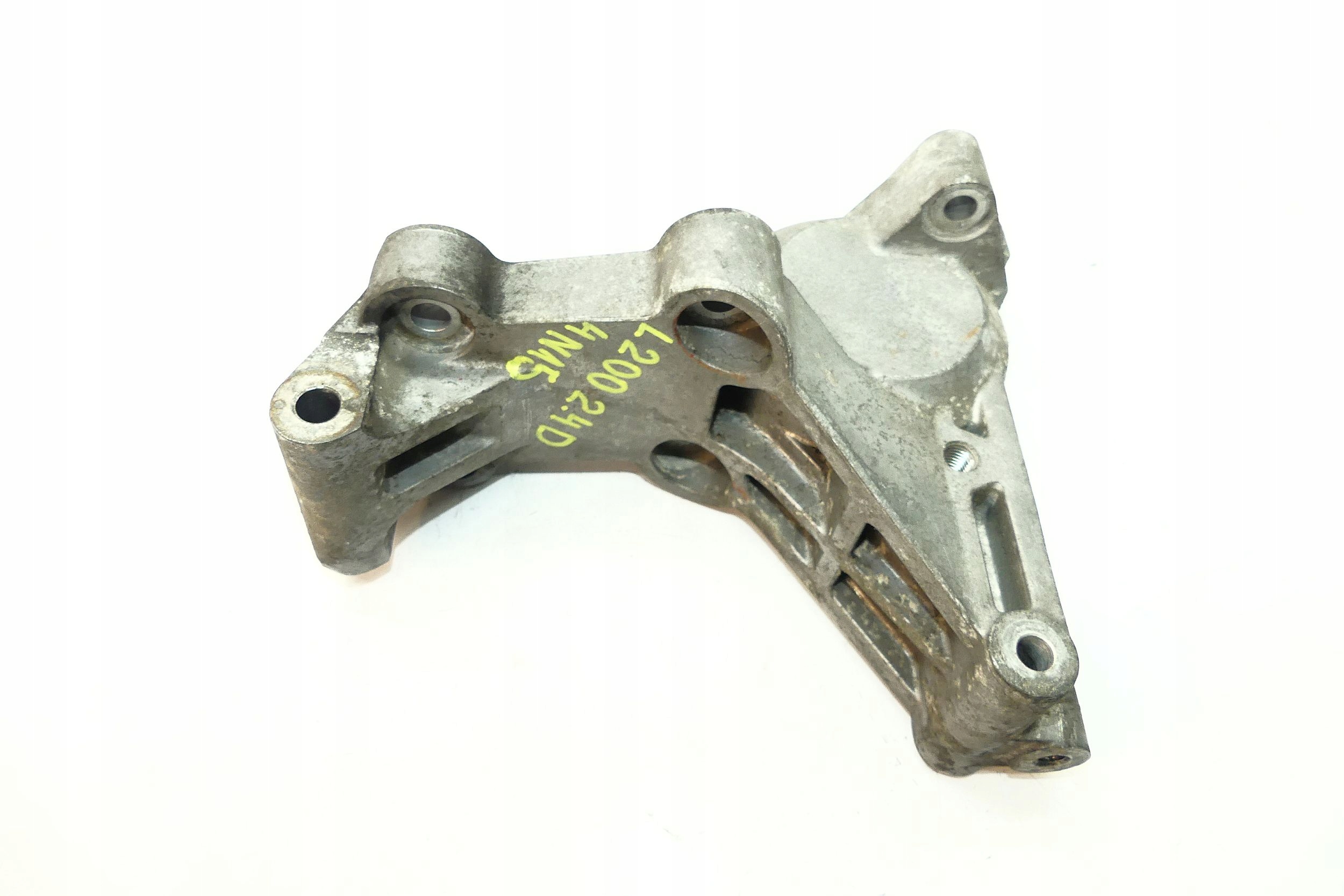 MITSUBISHI L200 2.4 DID 4N15 лапа генератора