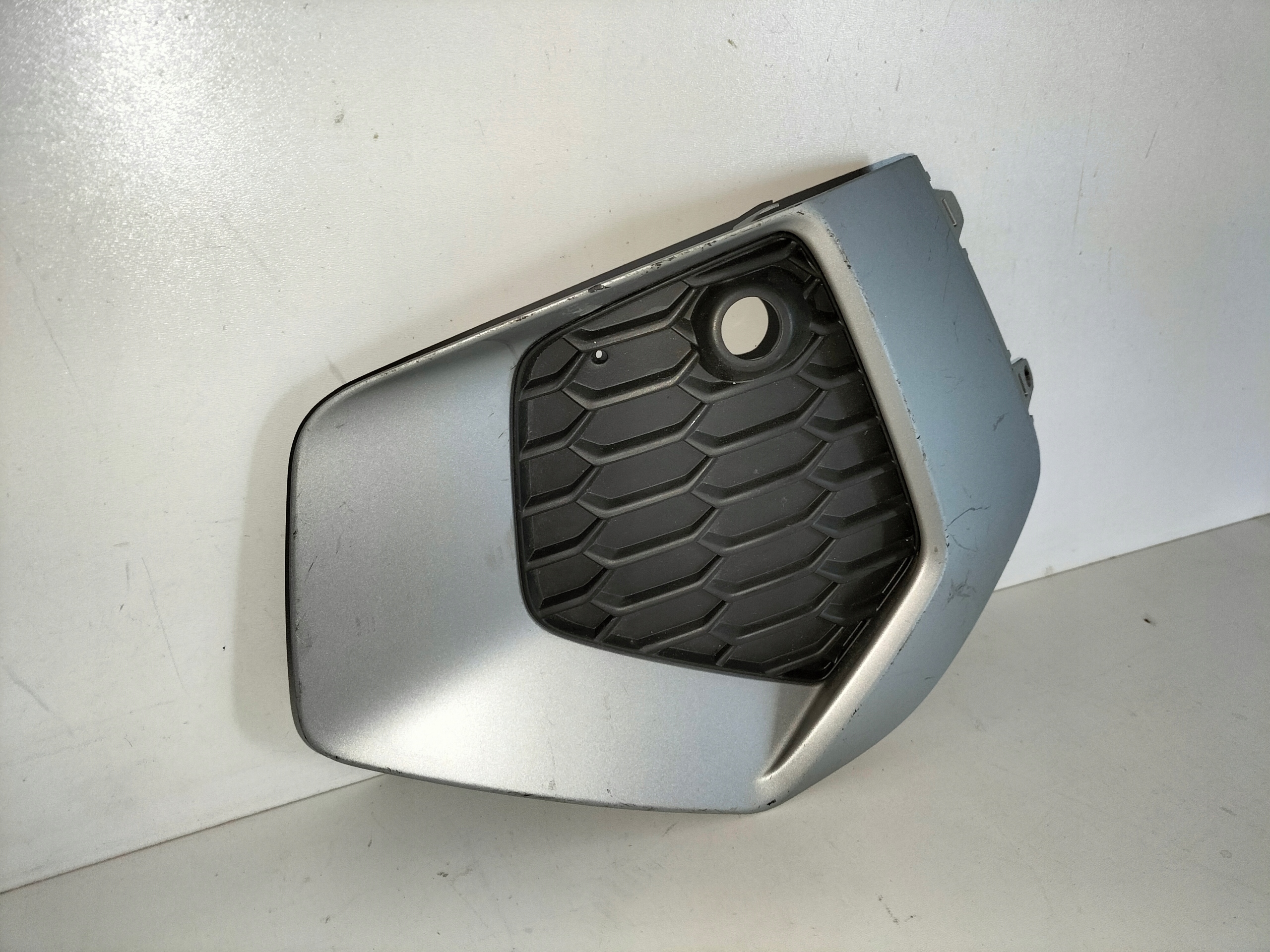grille grid of a bumper front left AUDI A3 8Y 20