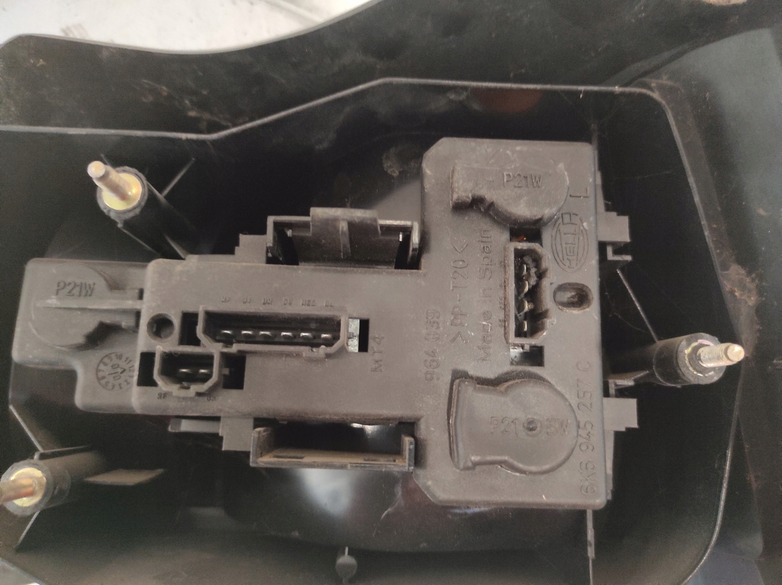 Seat Ibiza and FL light rear part left