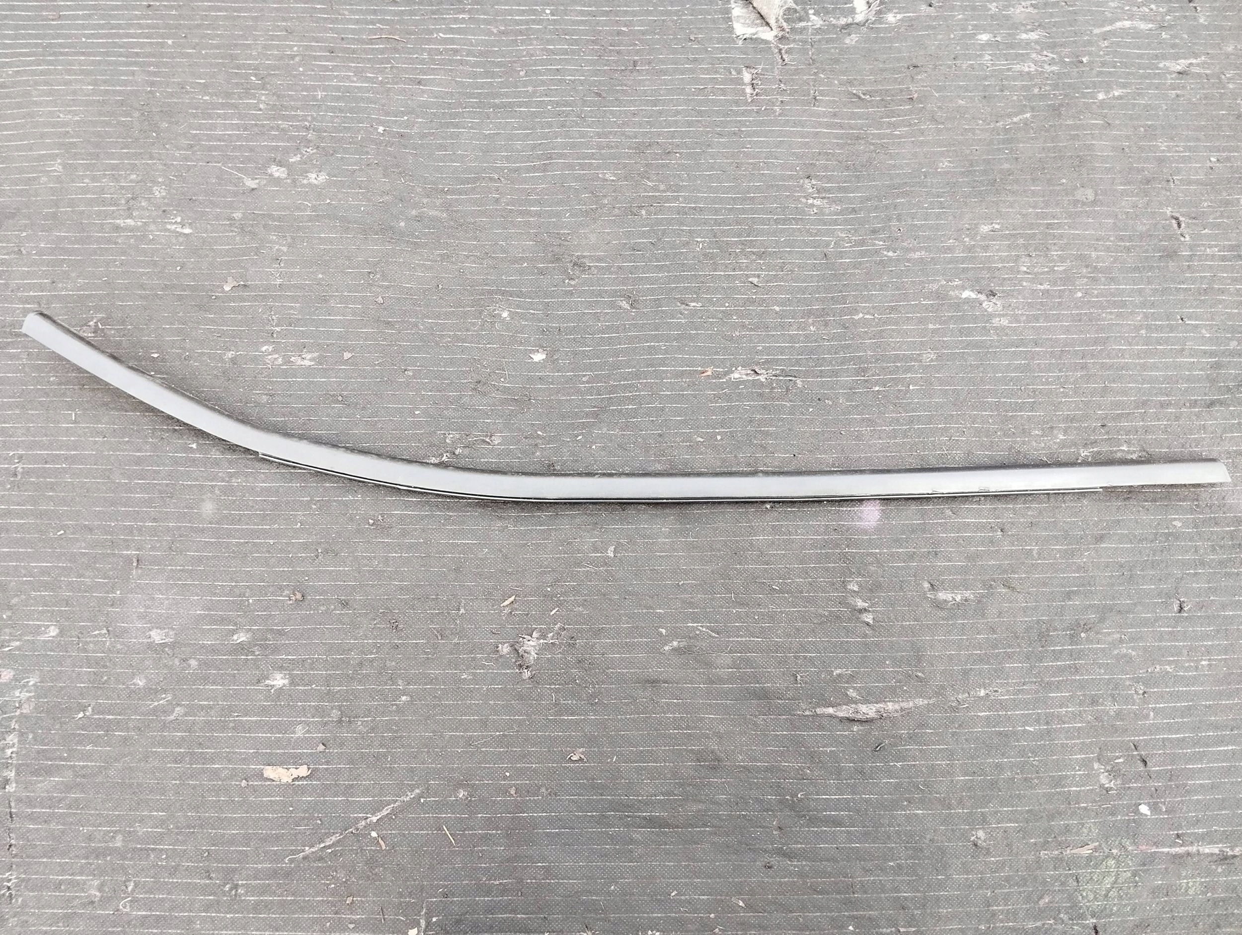 LISTWA ZGARNIAJĄCA PRAWY TYŁ PRAWA RENAULT CLIO IV 12-