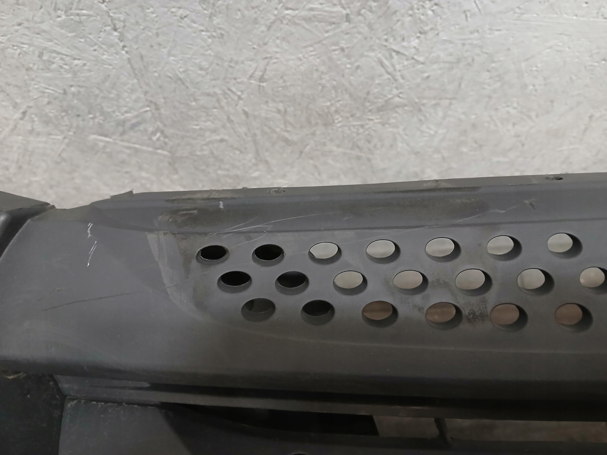 nárazník předek MERCEDES VITO W447