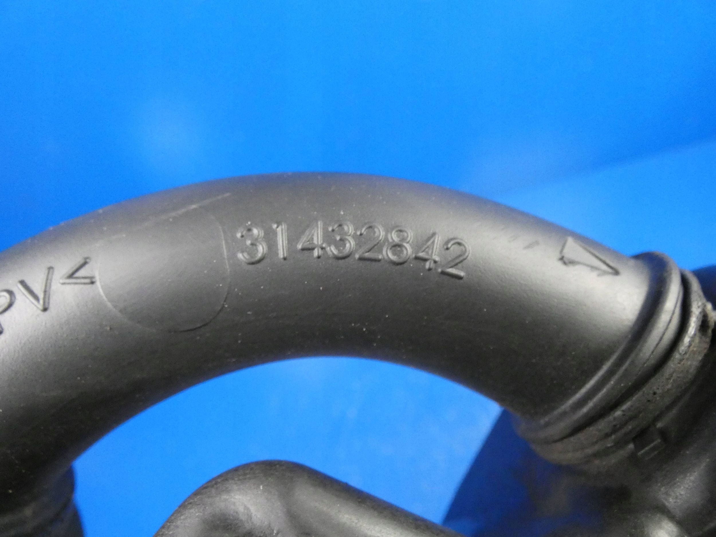 VOLVO V60 II S60 III 18- pipe WLEW ADBLUE