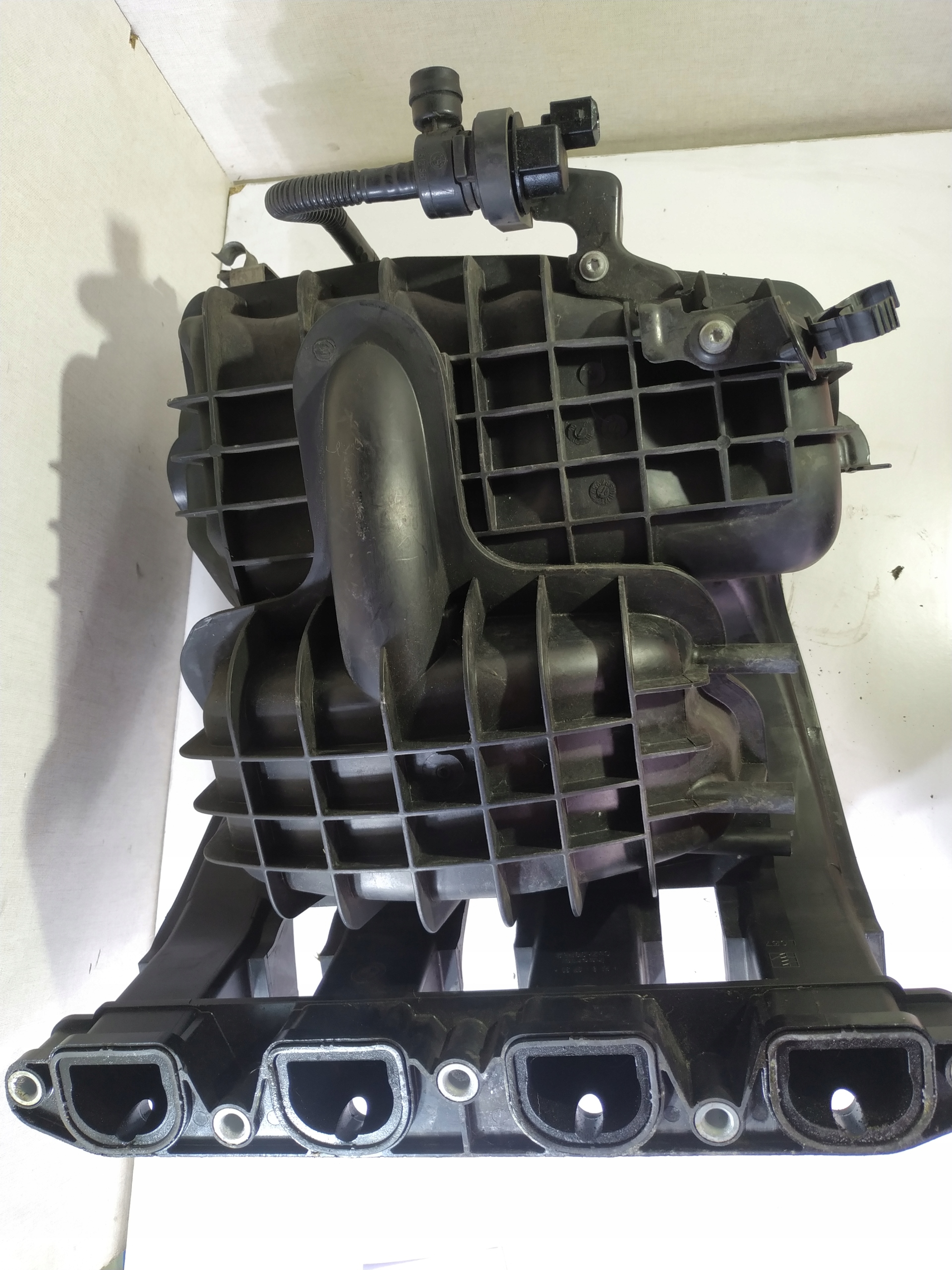 intake manifold BMW E90 E91 318I 2.0 N46