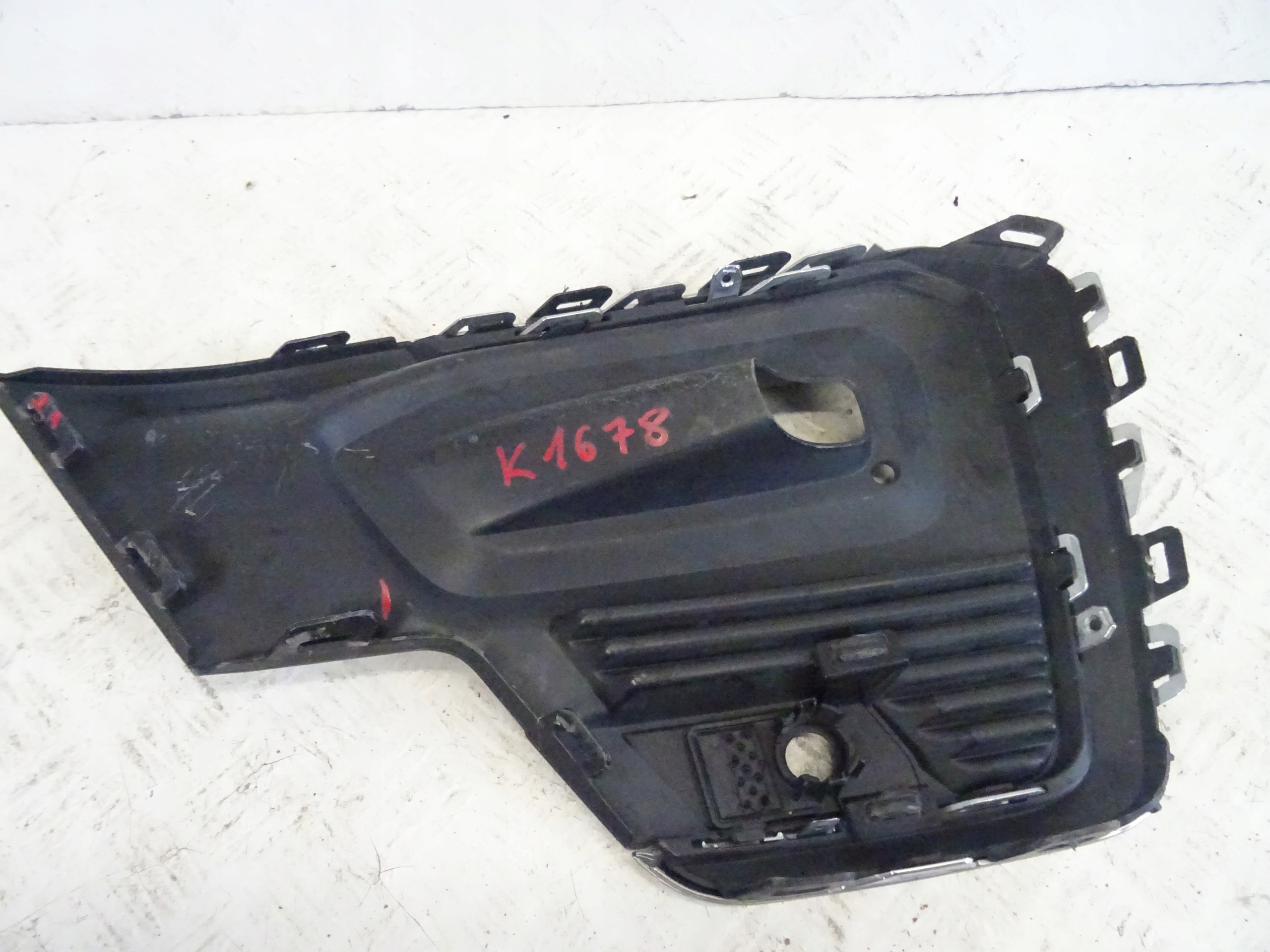 grid of a bumper front front right FORD CONNECT III 2KF853665B
