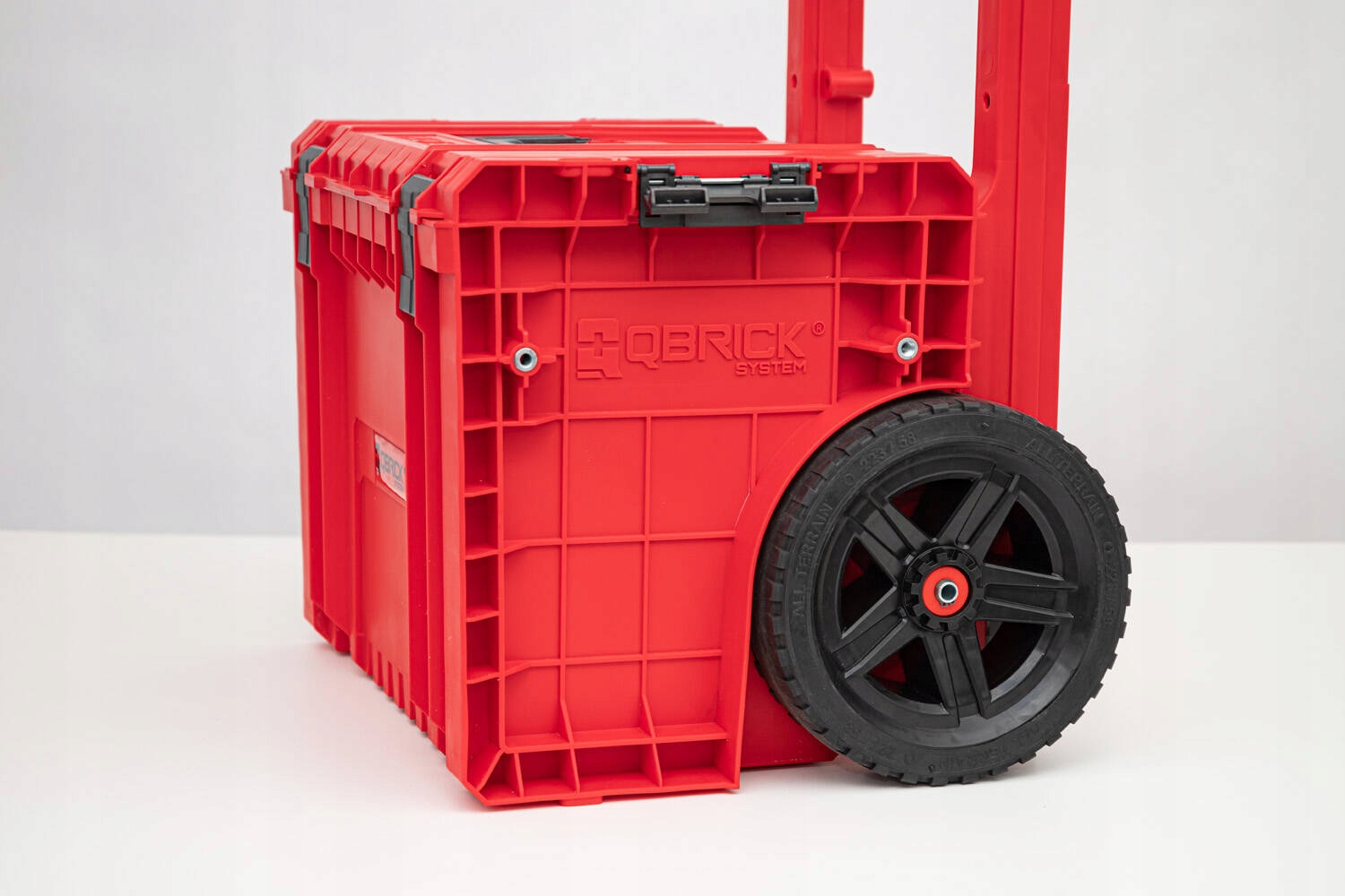 Qbrick System PRO Cart 2.0 Plus Red Ultra HD Szerokość produktu 49 cm