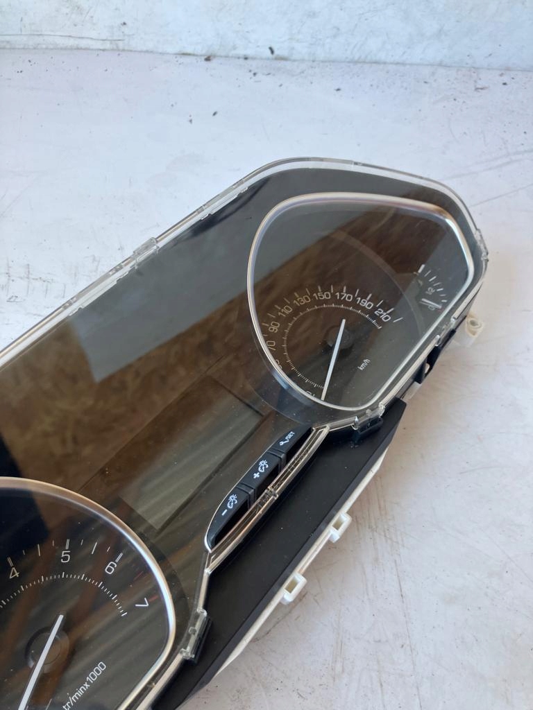 dials dials PEUGEOT 208 1.2 VTI 9813868880