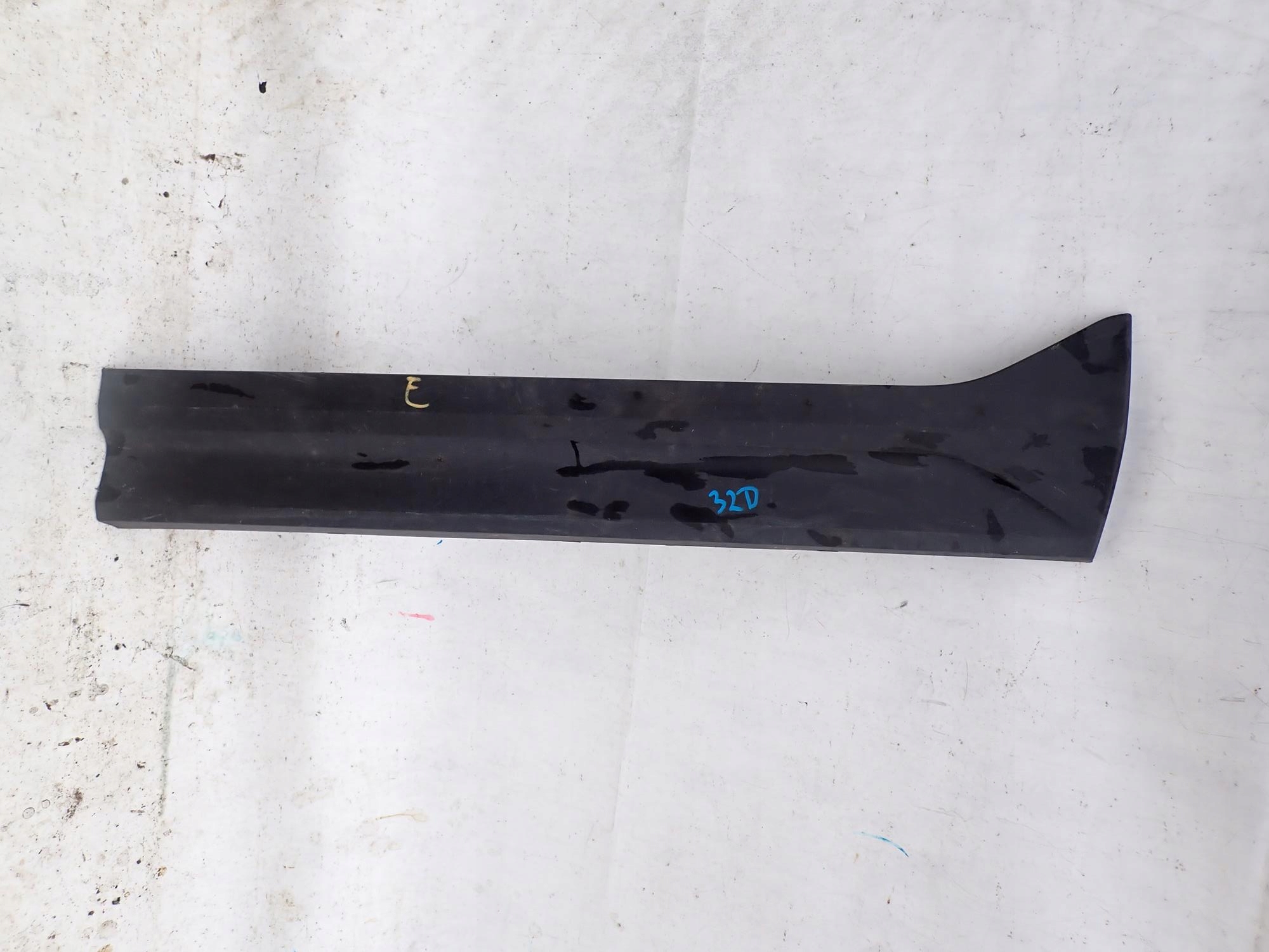 VOLVO XC40 17-> moulding door right front