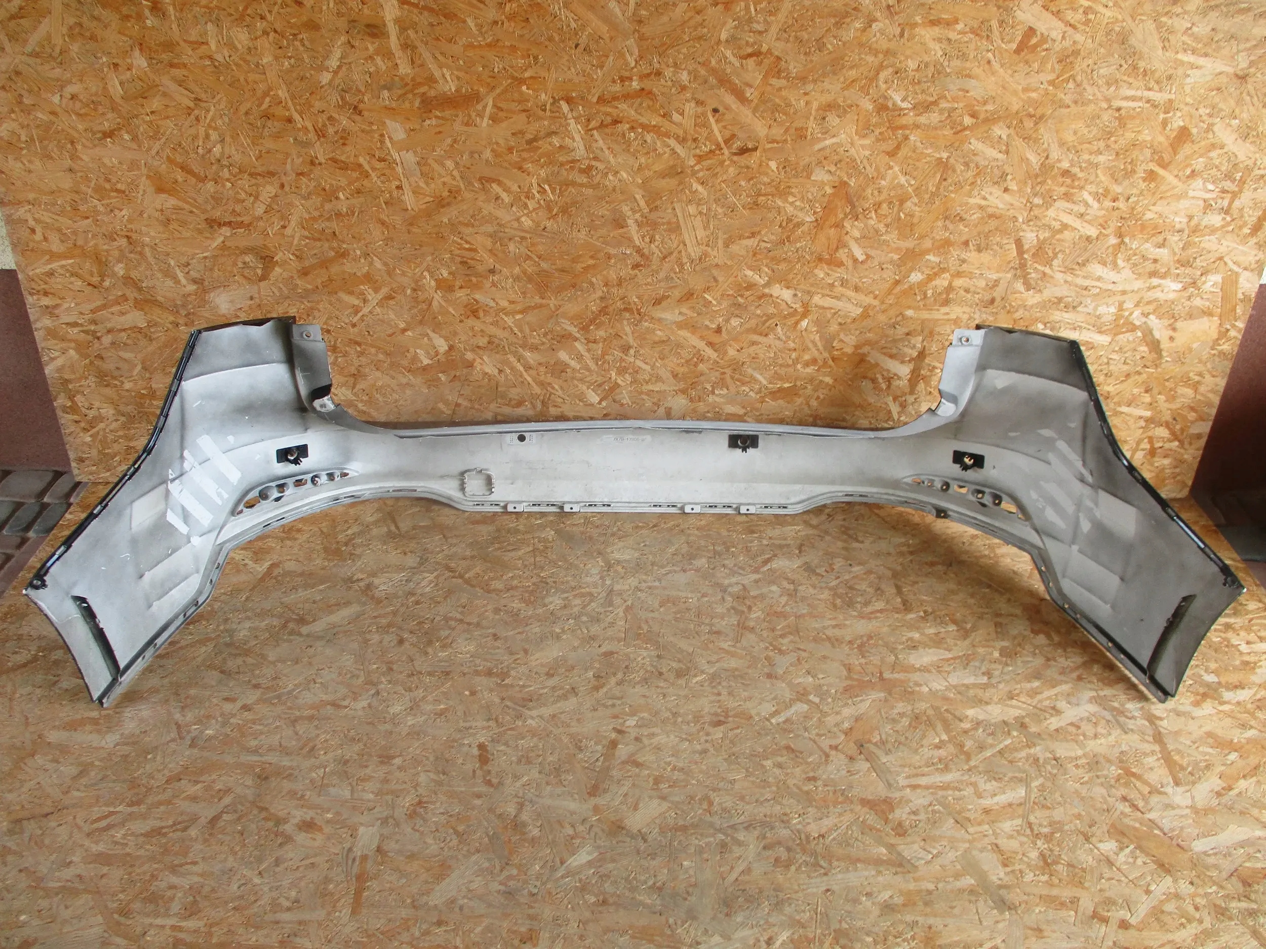 STOSSSTANGE HECK HINTEN FORD FOCUS MK4 KOMBI