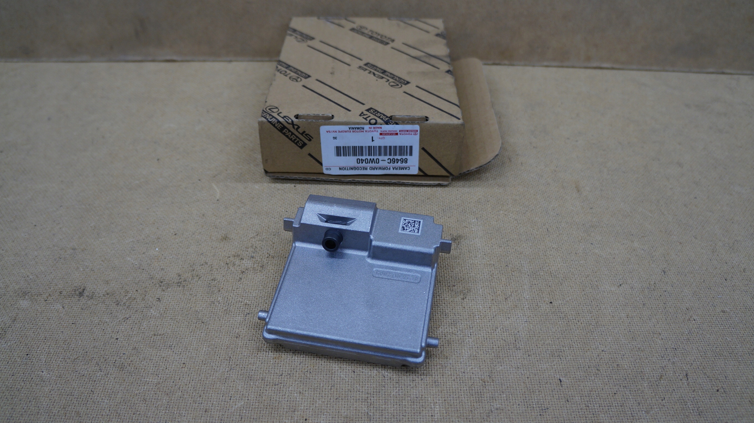 TOYOTA YARIS 4 IV 2022 KAMERA ASYSTEN PASA PRZOD 8646C-0W040