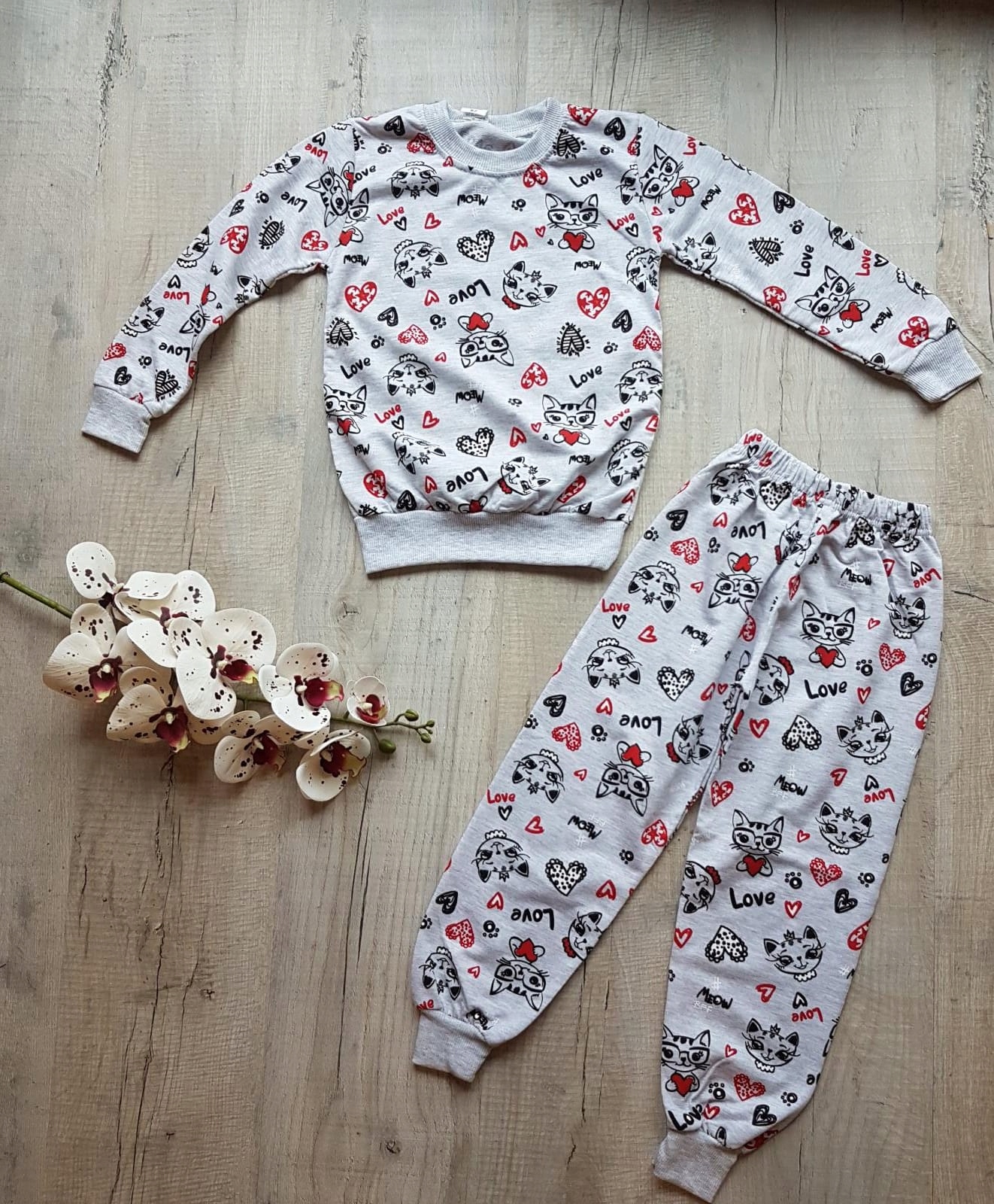 Komplet dres dla dziewczynki r 122 Rodzaj bez kaptura