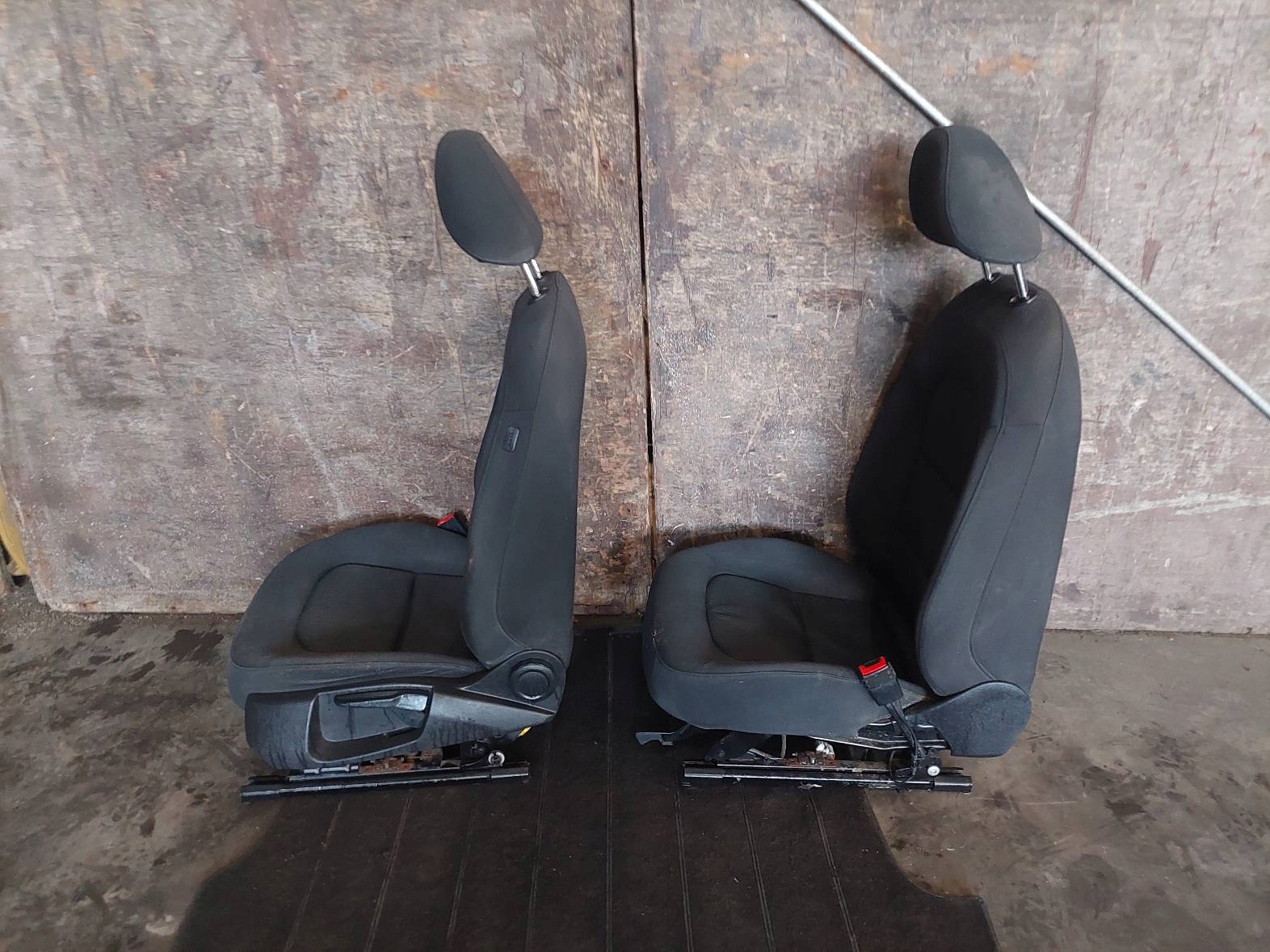 seats KOMPLET left right seat rear part + side AUDI A4 B8 sedan