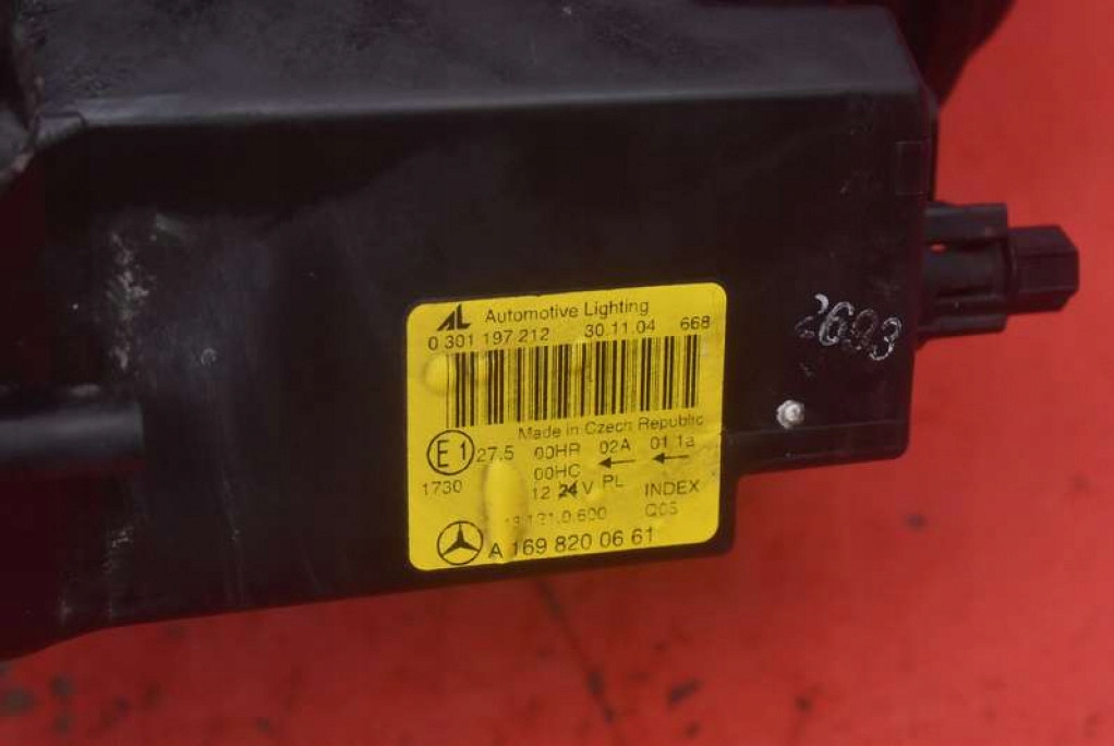 REFLEKTOR right light front lens EU A1698200661 MERCEDES A-KLASA W169