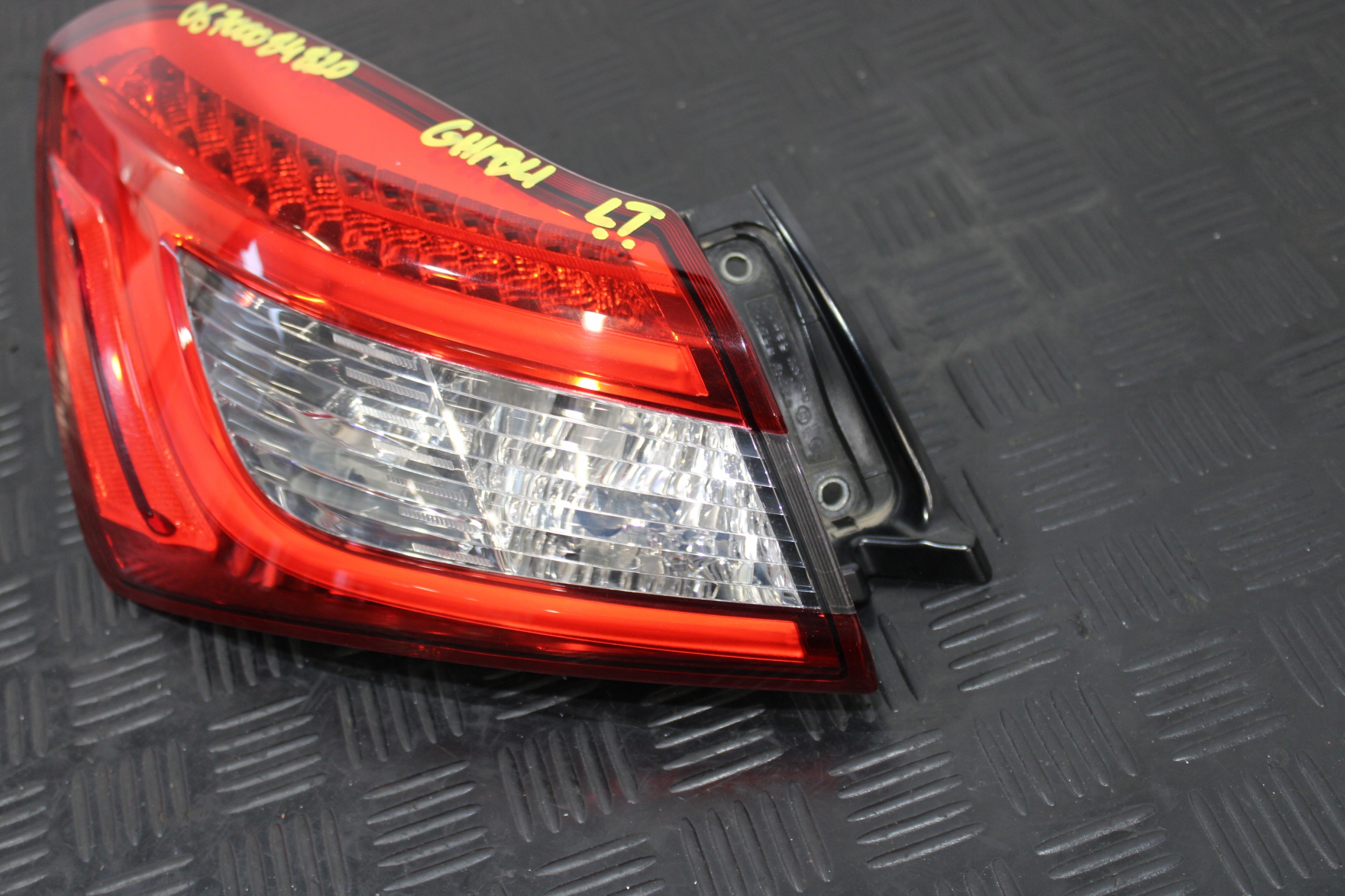 light left rear part 06700084820 MASERATI GHIBLI M157