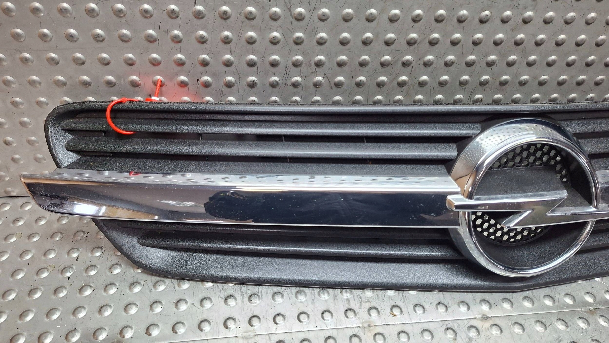 Grille 13117843 OPEL MERIVA A 2003
