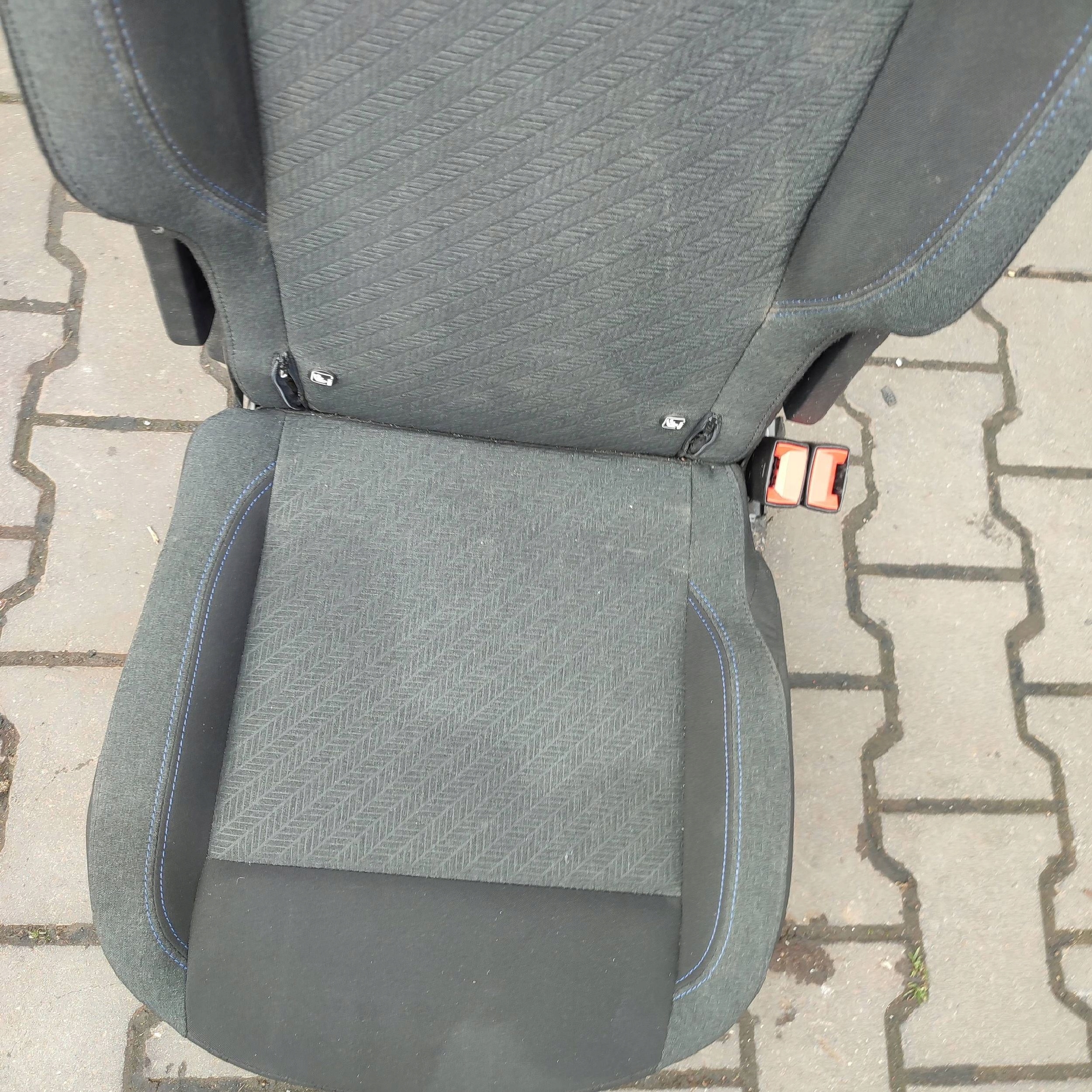 hinten Sitz heck Seite rechts Peugeot Rifter