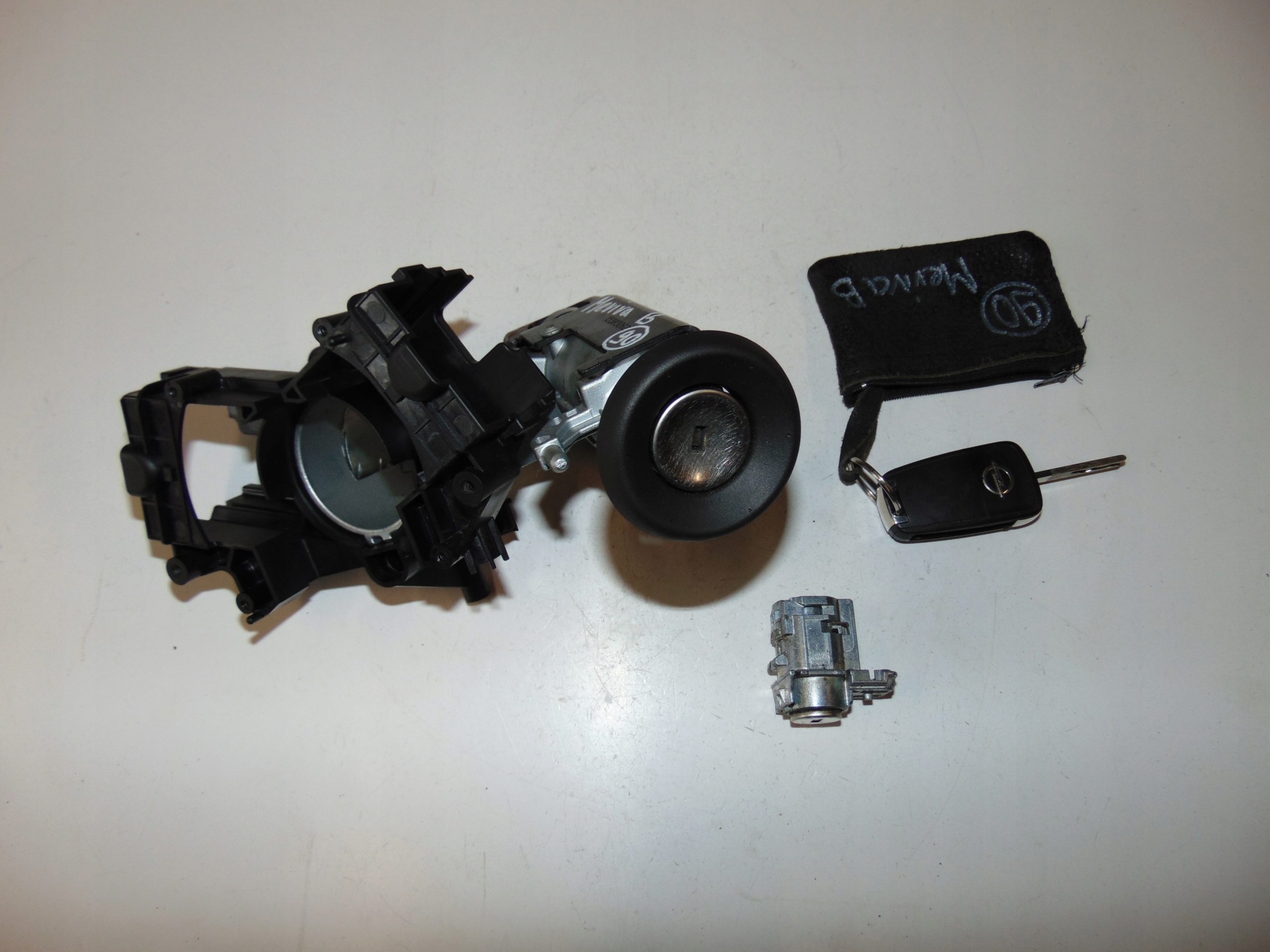 Stacyjka wkladka kluczyk OPEL MERIVA B