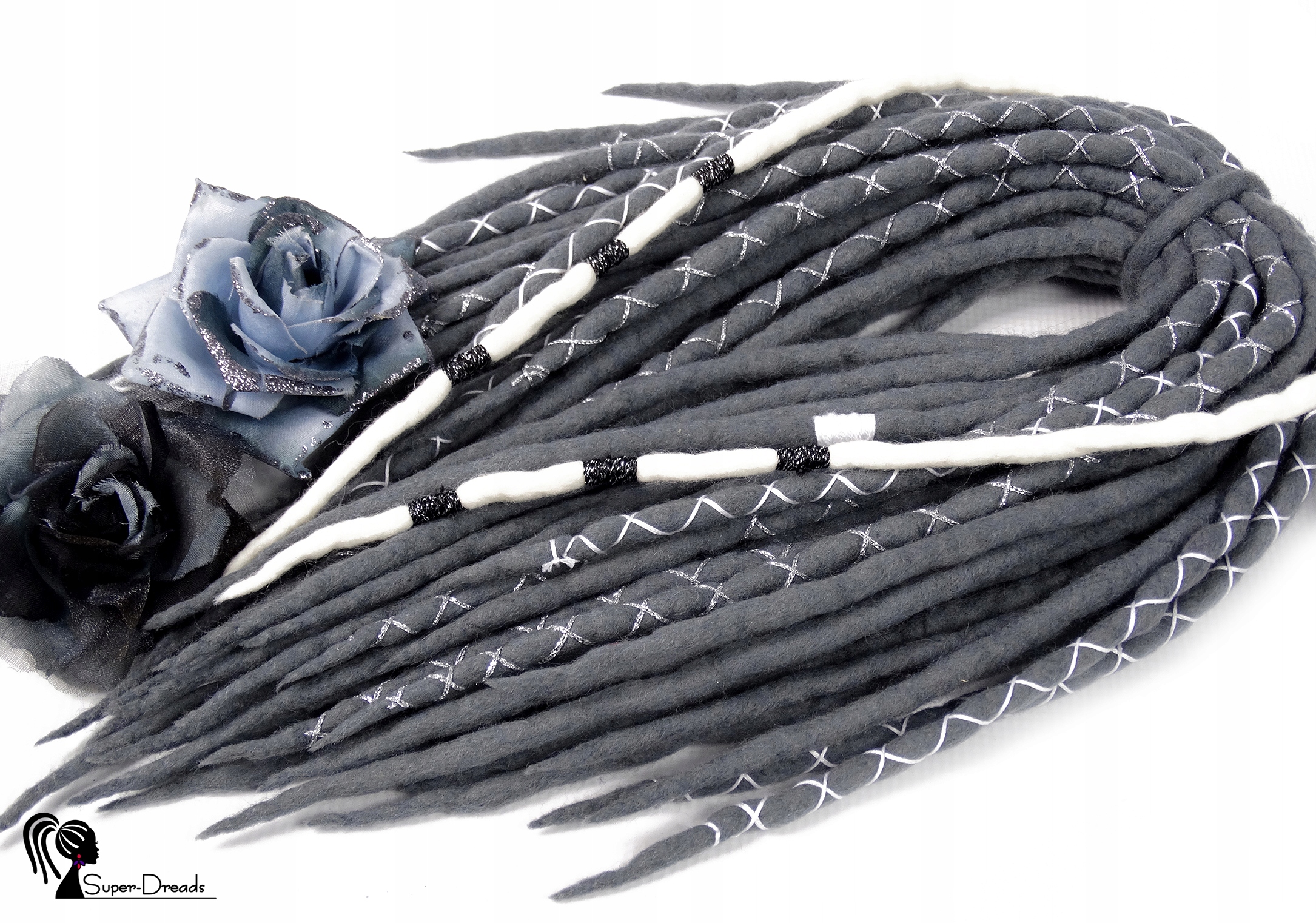 Dredloky Dredy Vlněné ručně vyráběné, šedé bílé, Pavučina, 40 kusů