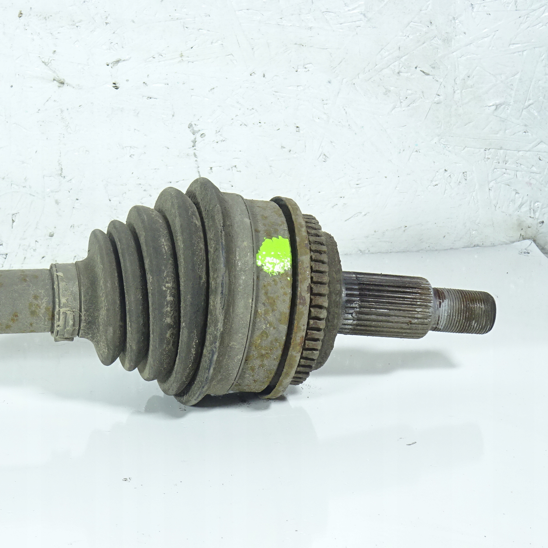 RANGE ROVER SPORT 2.7TD semi-axis left rear part