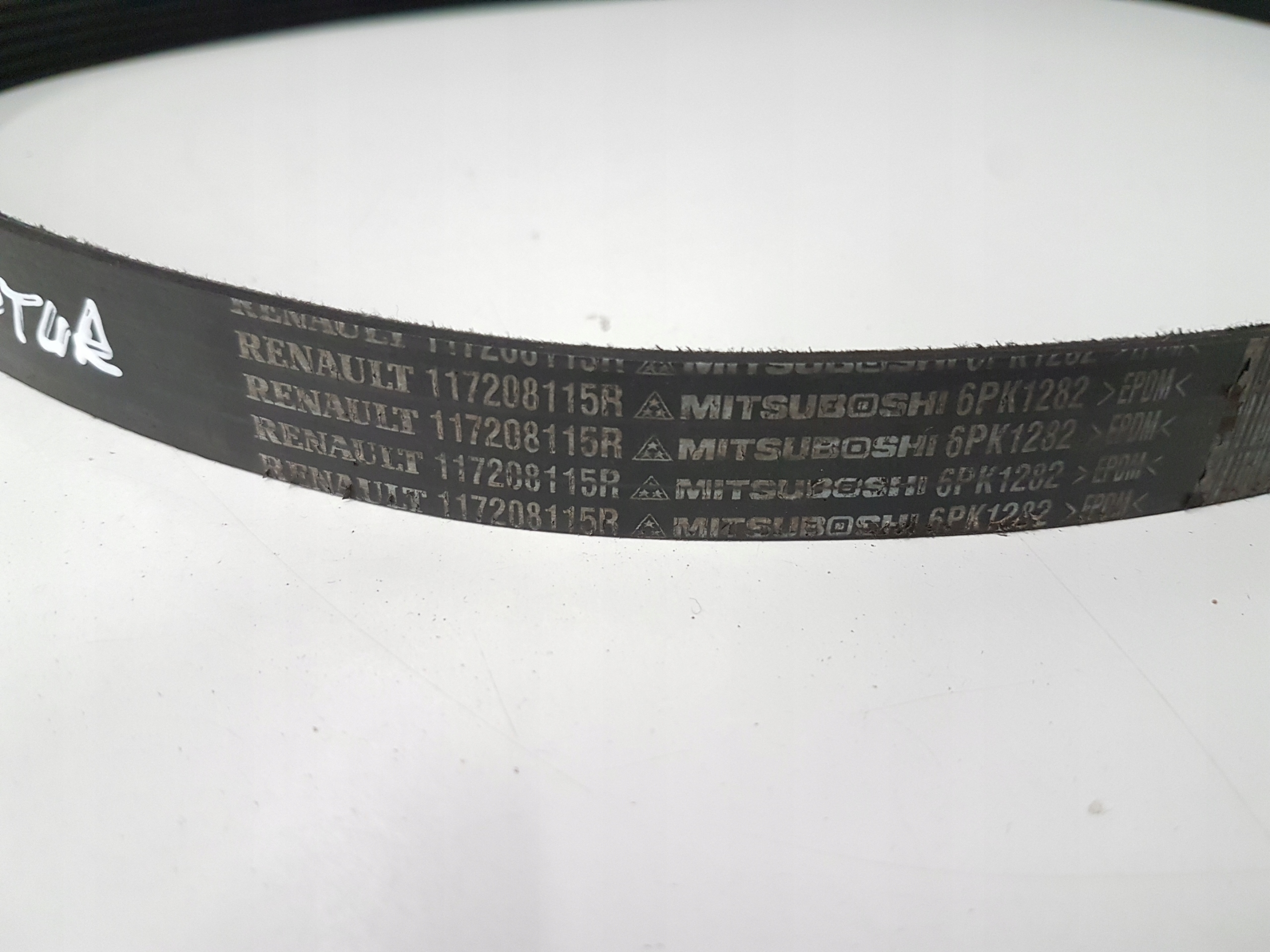 PASEK KLINOWY RENAULT CAPTUR II 1.3 TCE 19- Typ samochodu 4x4/SUV Samochody osobowe