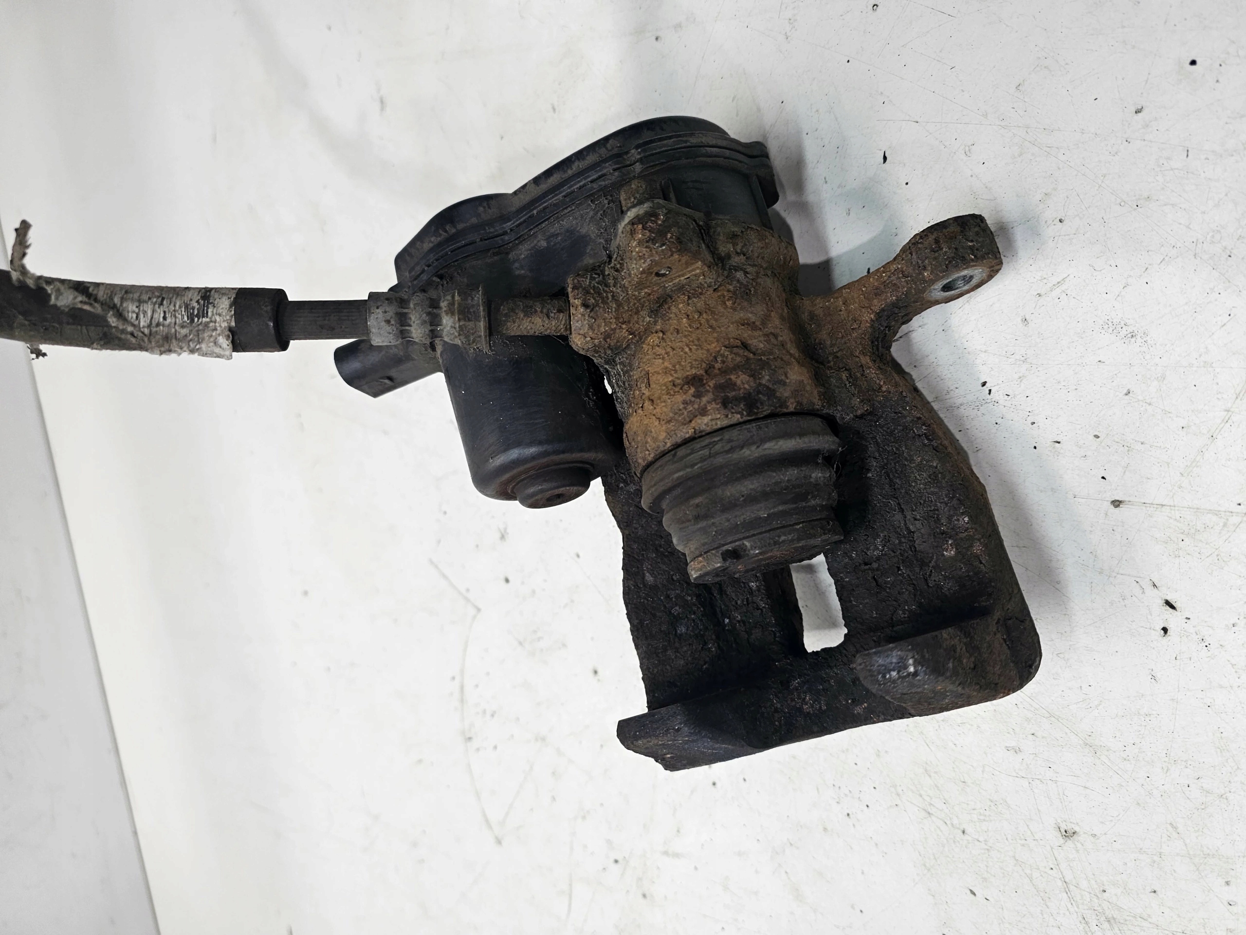 caliper brake electrical left rear part AUDI A6 C7