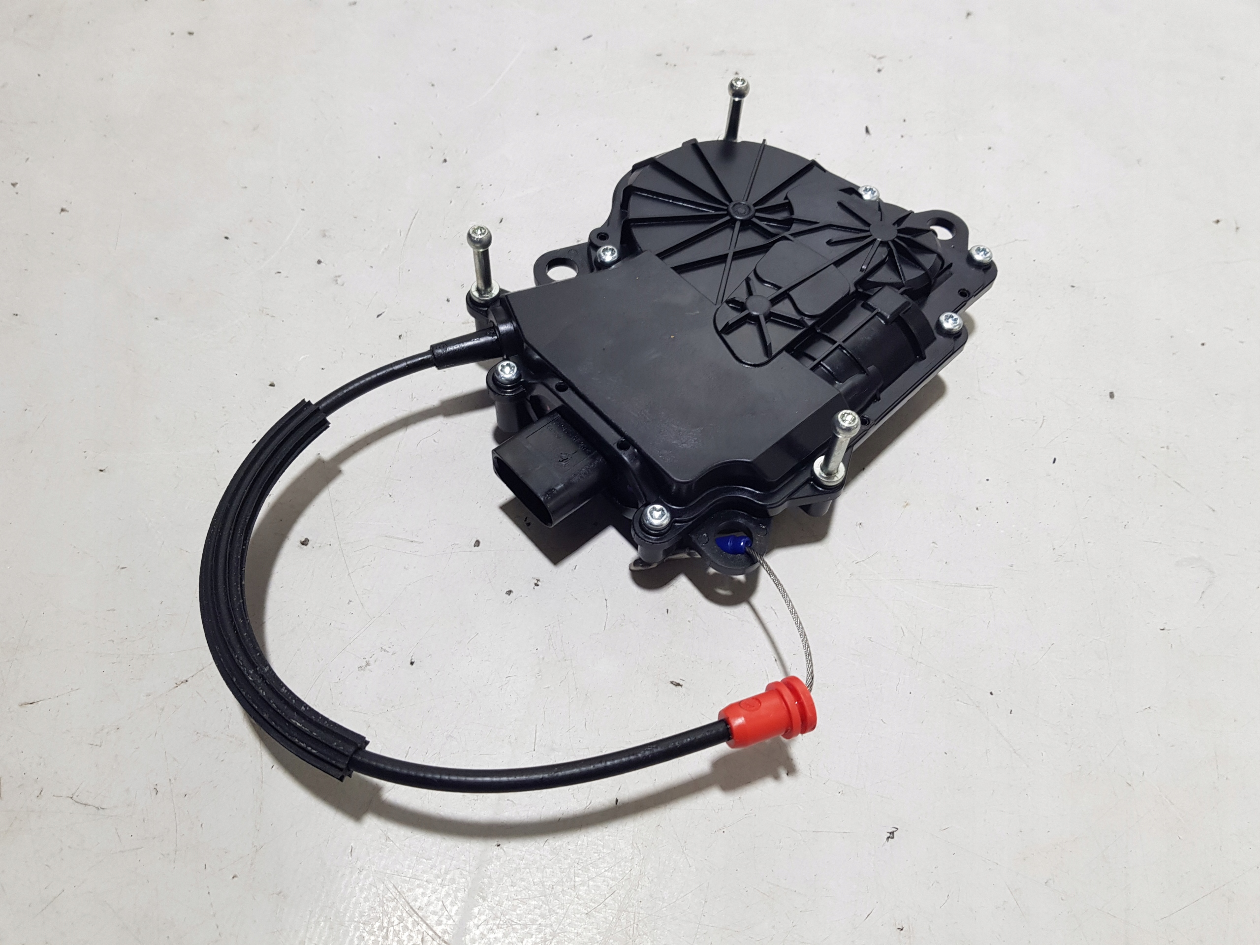 lock bonnet boot ALFA ROMEO STELVIO MASERATI LEVANTE