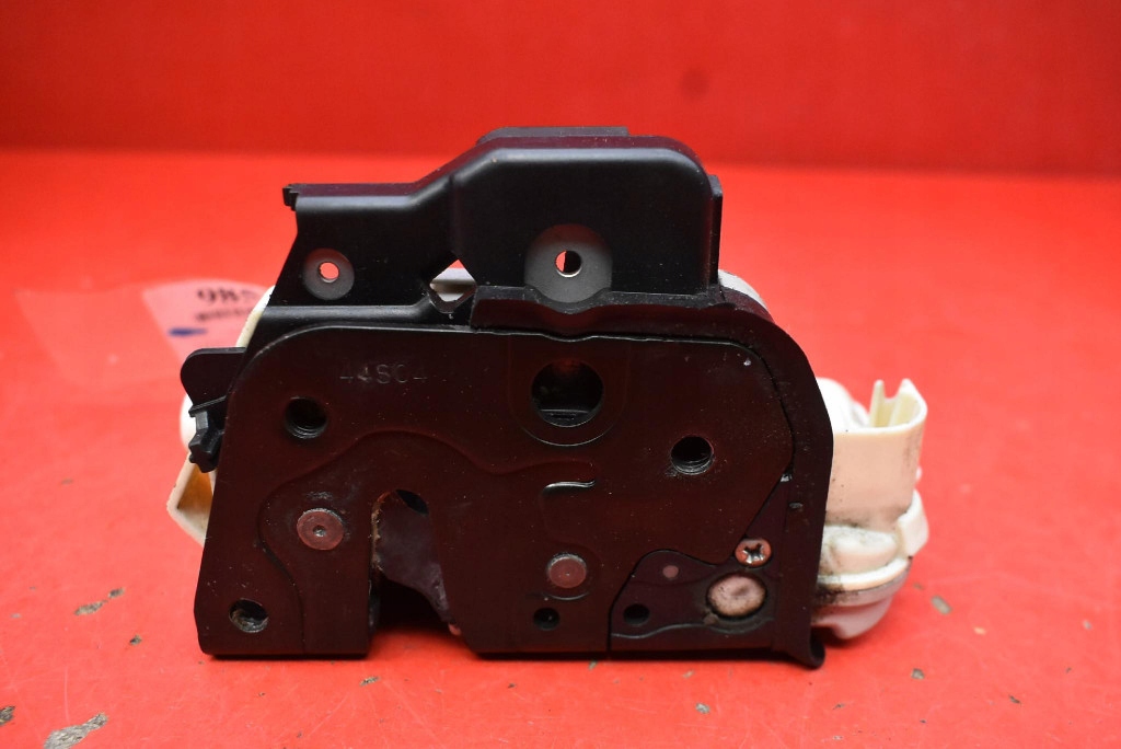 lock door left front front EU 4F1837015 AUDI A6 C6 sedan 04-08