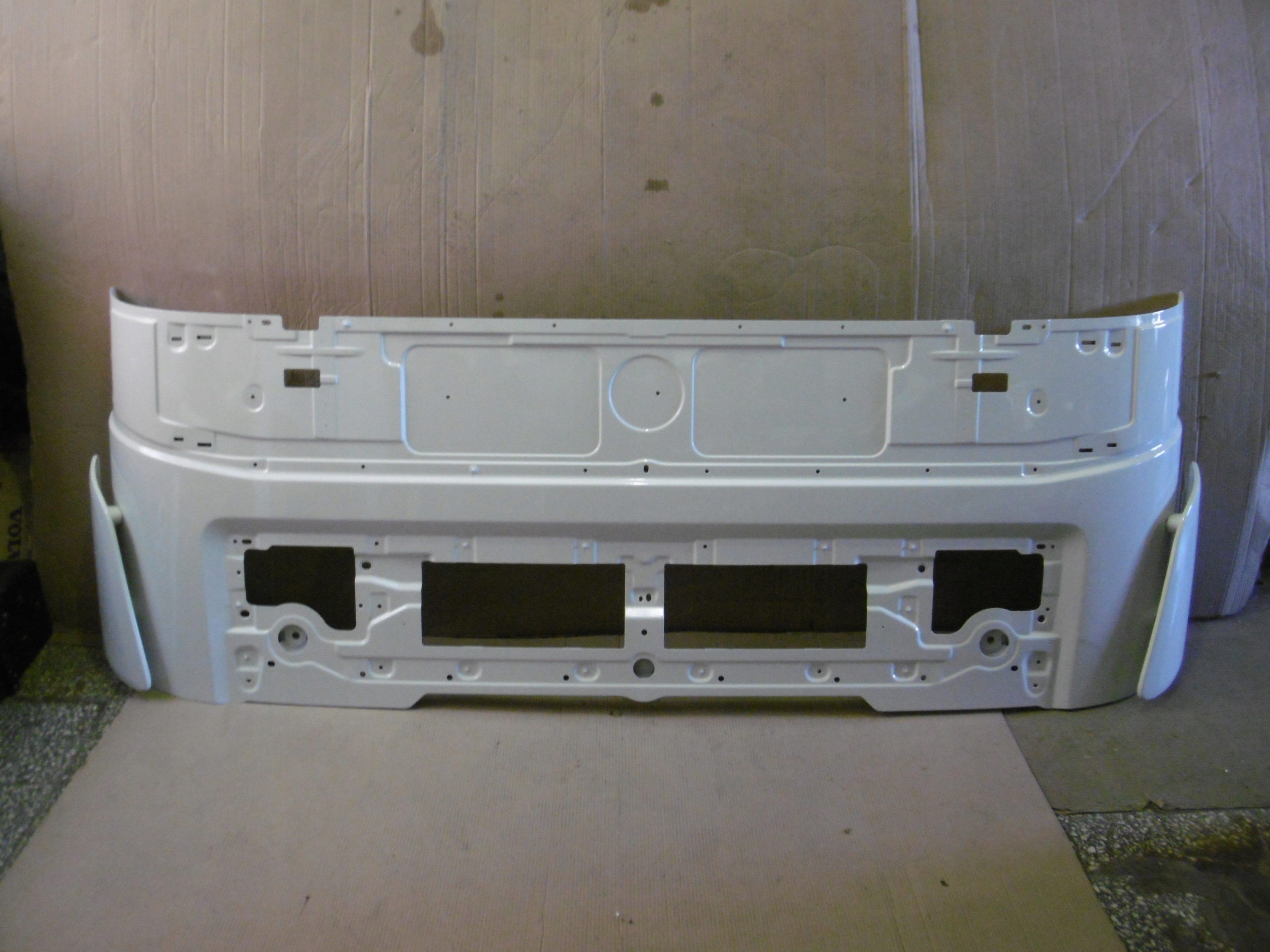 MASKA ATRAPA VOLVO FH 4