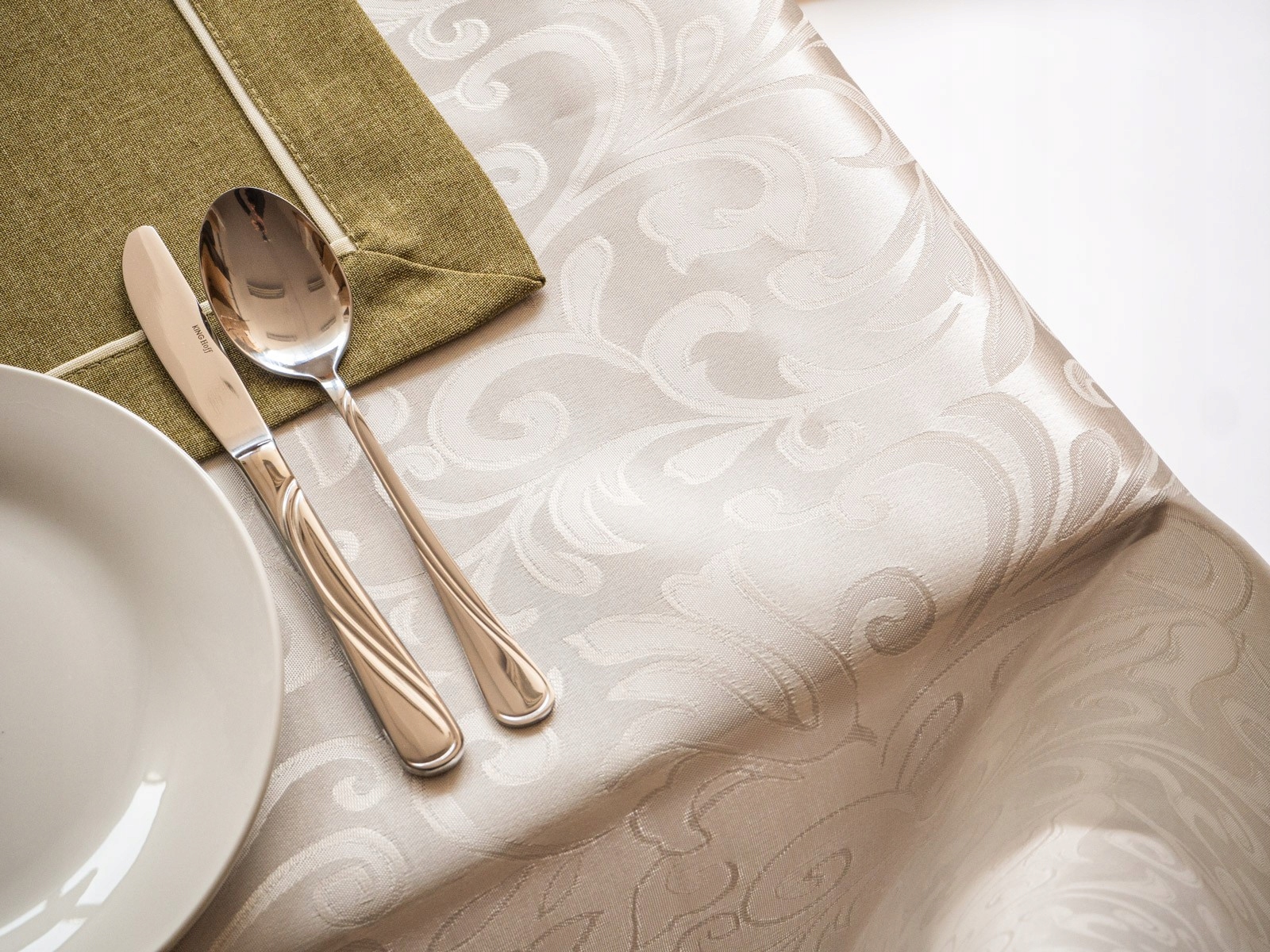 OBRUS PLAMOODPORNY STÓŁ 140x180 ECRU 100 % JAKOŚĆ Typ obrus