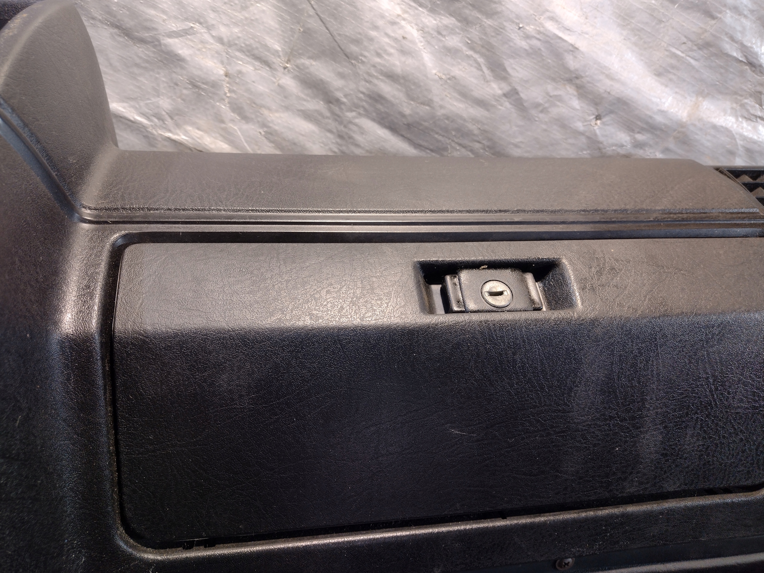 dashboard instrument panel Volkswagen Golf II 2