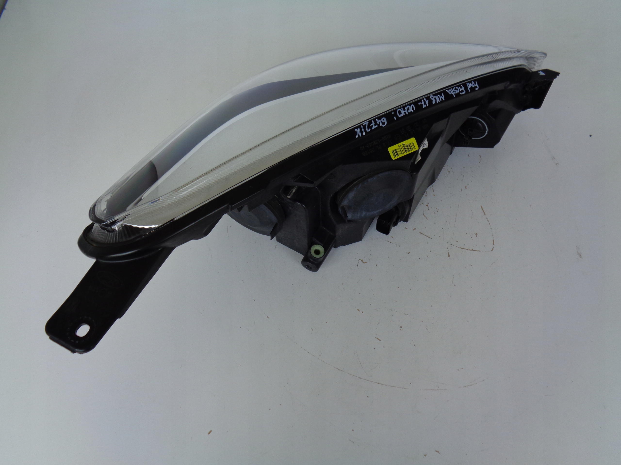 light left REFLEKTOR FORD FIESTA MK8 17