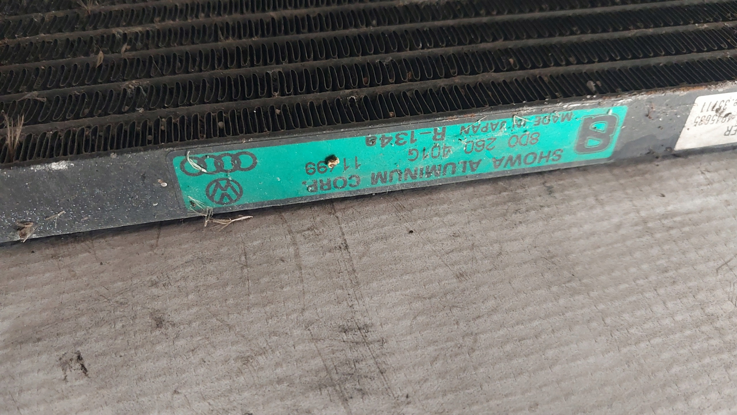 8D0260401G AUDI A4 B5 8D PASSAT B5 Radiateur climatisation Original