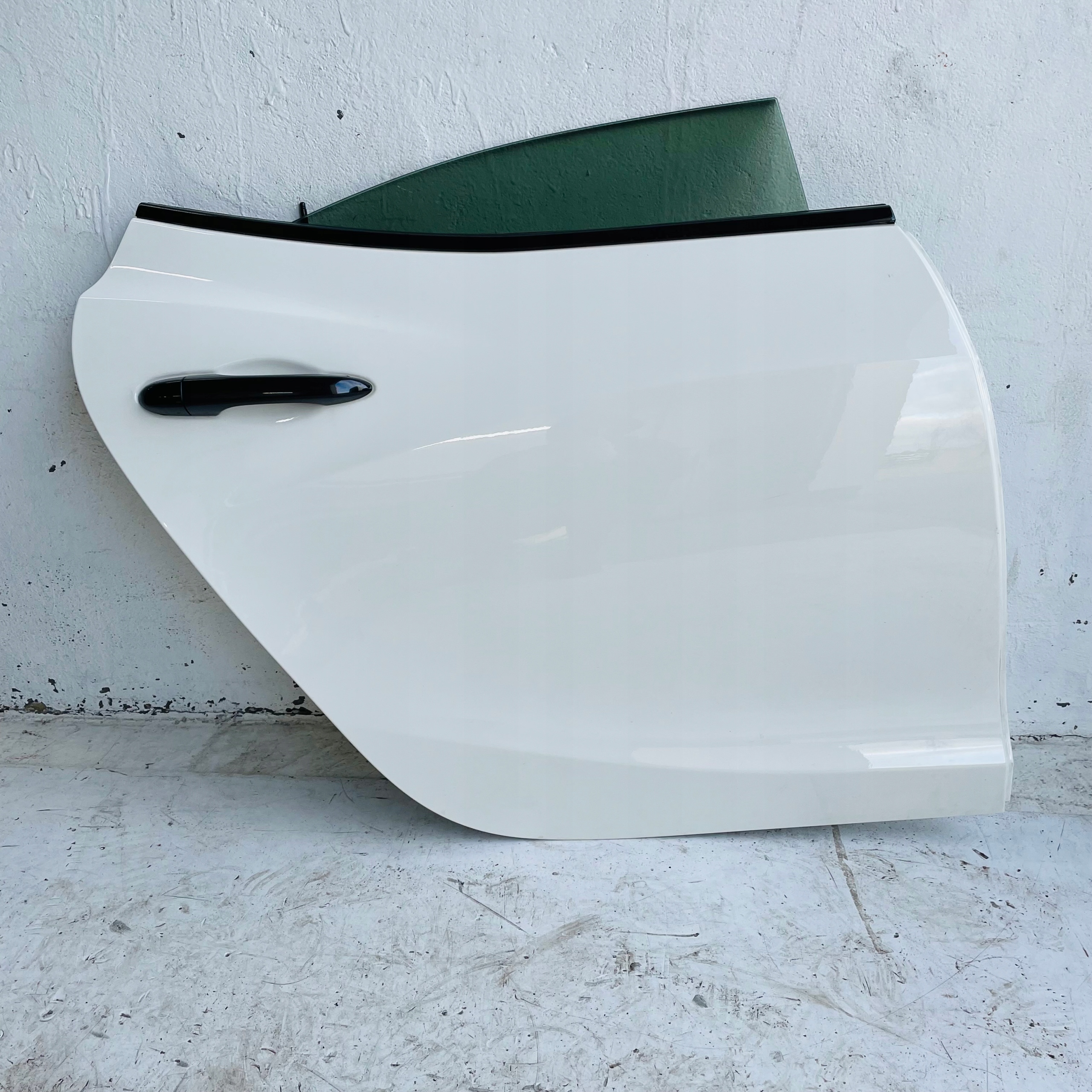 DRZWI PRAWY TYŁ KOMPLETNE MASERATI GHIBLI SQ4 BIANCO 268